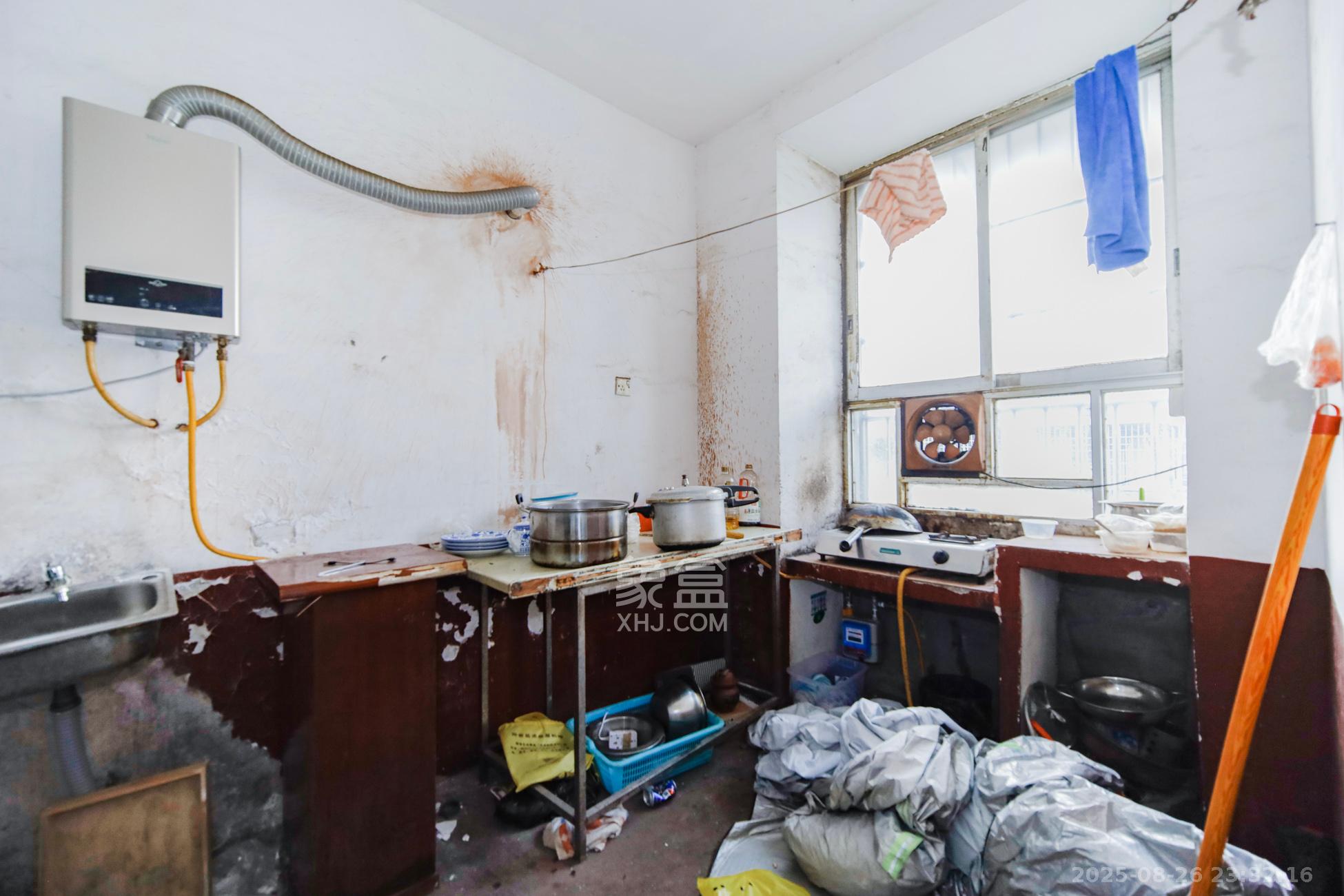 林科院单位房（湘林小区楼梯房）  3室1厅1卫    70.0万厨房