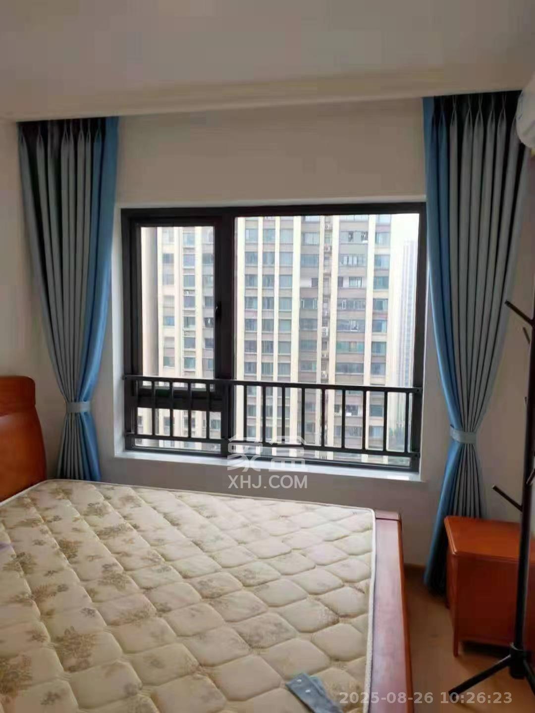 阳光城尚东湾青柠园 3室2厅1卫 2400.0元/月 阳光城尚东湾青柠园 3室2厅1卫 2400.0元/月室内图