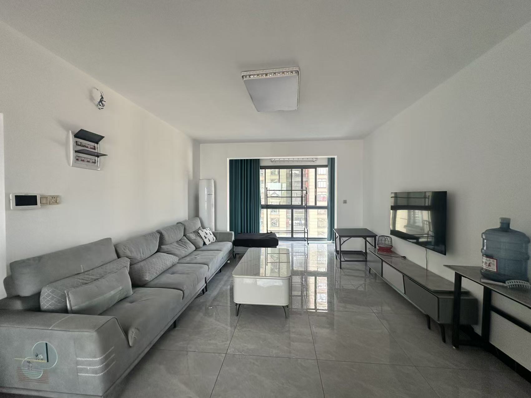 梓湖馨苑 3室2厅1卫 1800.0元/月 梓湖馨苑 3室2厅1卫 1800.0元/月室内图