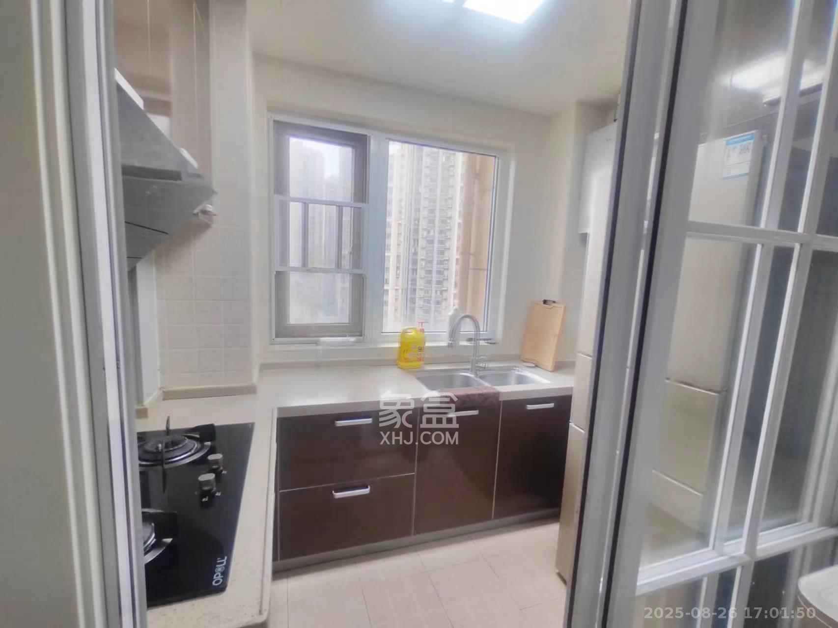 荣盛花语城  3室2厅1卫    1900.0元/月 荣盛花语城  3室2厅1卫    1900.0元/月室内图