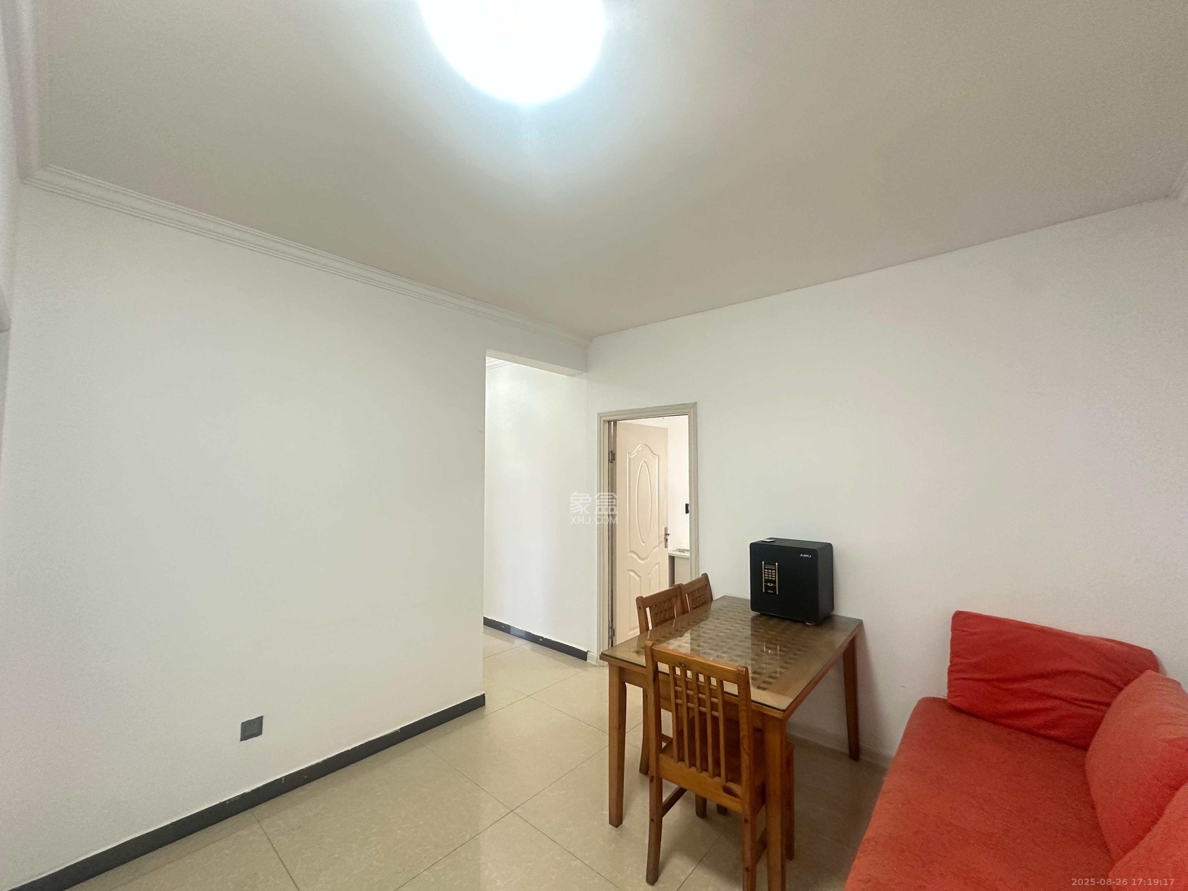 和泓梅溪四季  3室2厅2卫    2600.0元/月 和泓梅溪四季  3室2厅2卫    2600.0元/月室内图