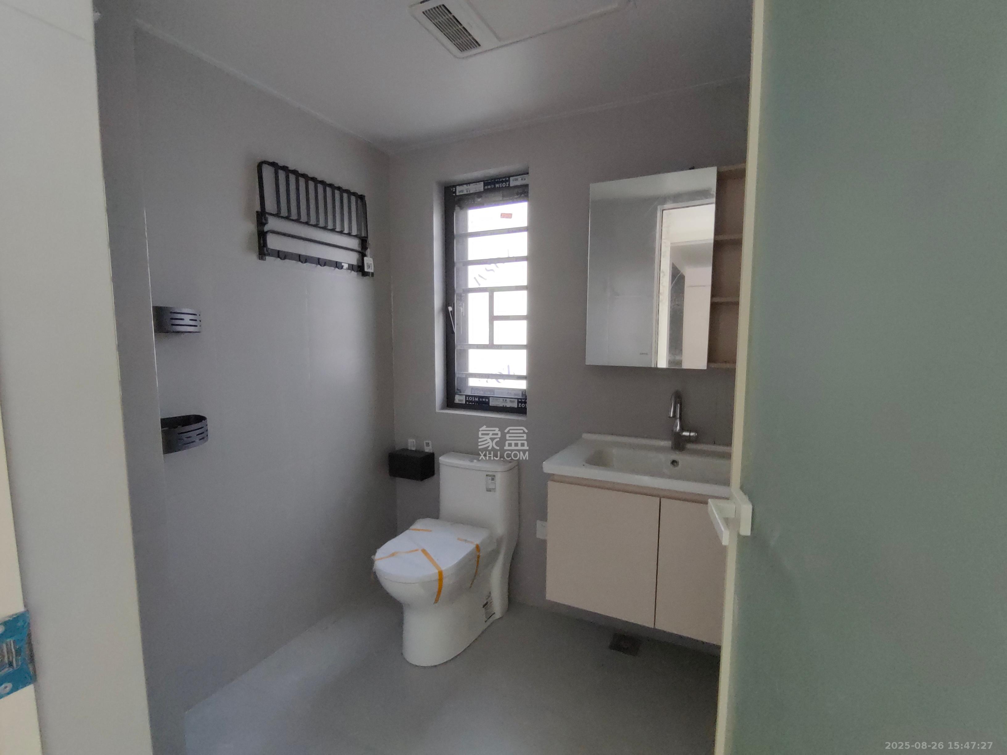 金科集美天辰 3室2厅2卫 2500.0元/月 金科集美天辰 3室2厅2卫 2500.0元/月室内图