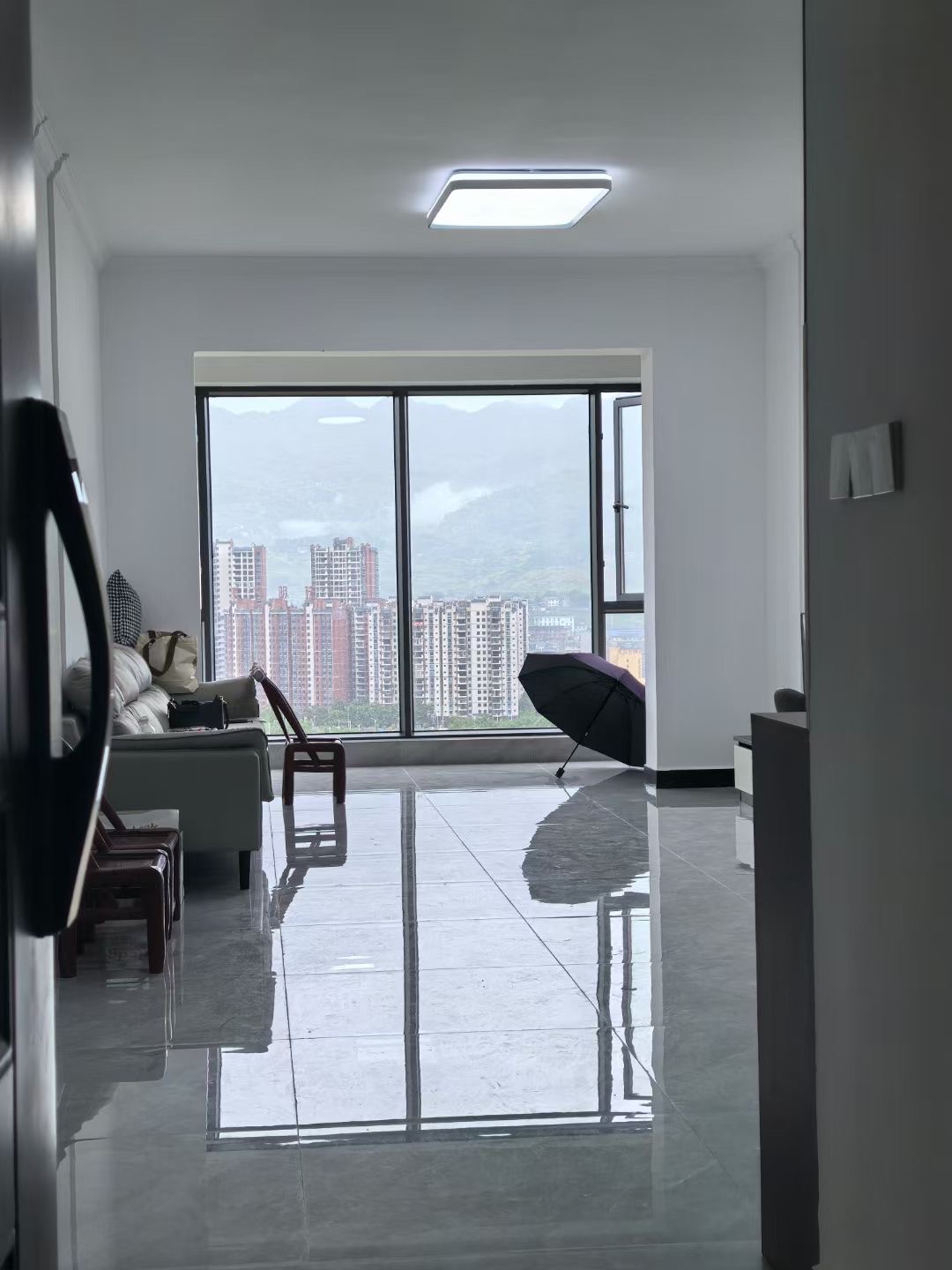 世茂云城 3室2厅2卫 1666.0元/月 世茂云城 3室2厅2卫 1666.0元/月室内图