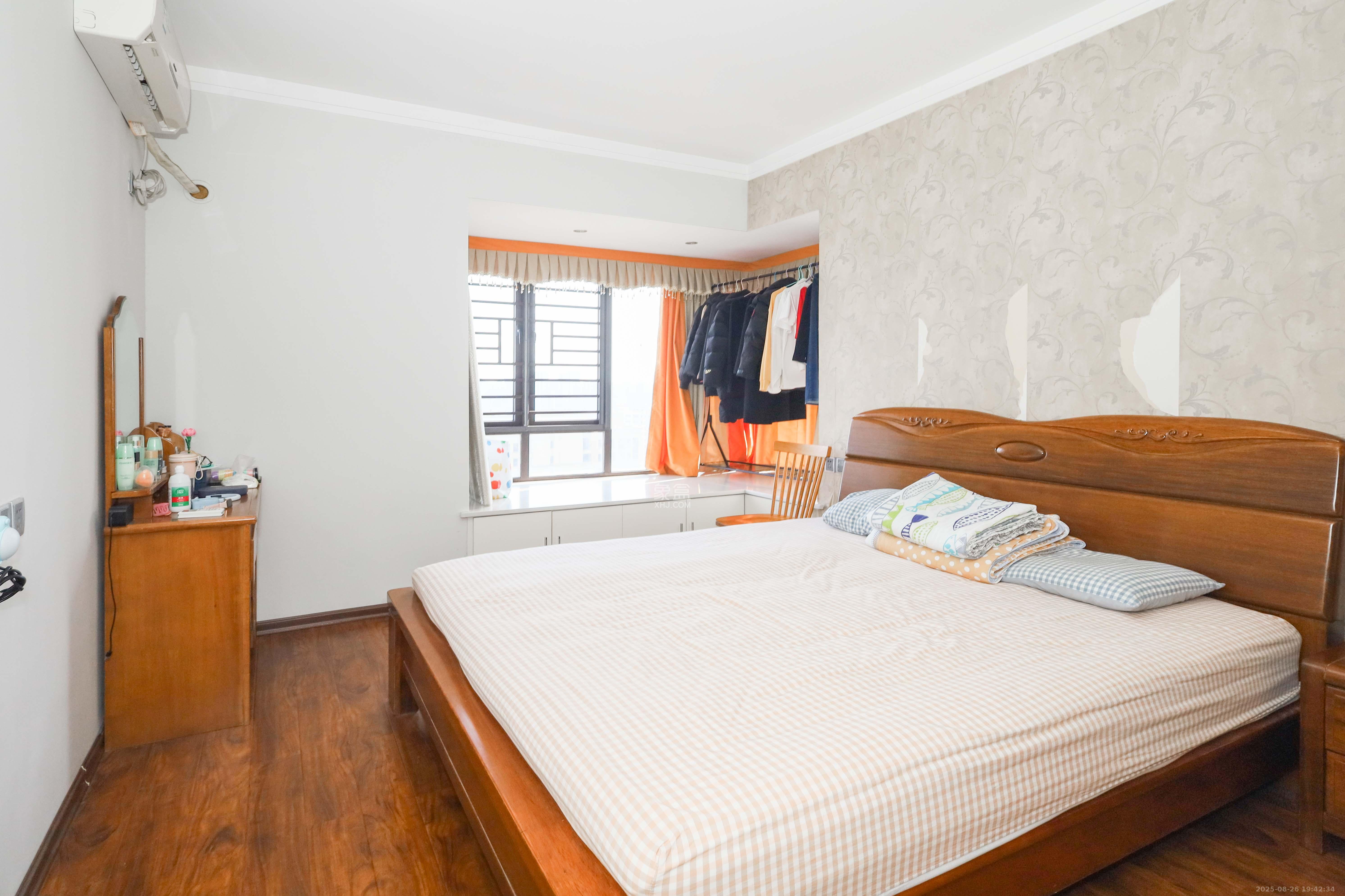 保利麓谷林语F区  3室2厅1卫    83.0万卧室