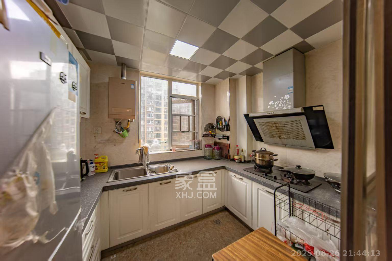 金鼎公园尚 3室2厅2卫 1800.0元/月 金鼎公园尚 3室2厅2卫 1800.0元/月室内图