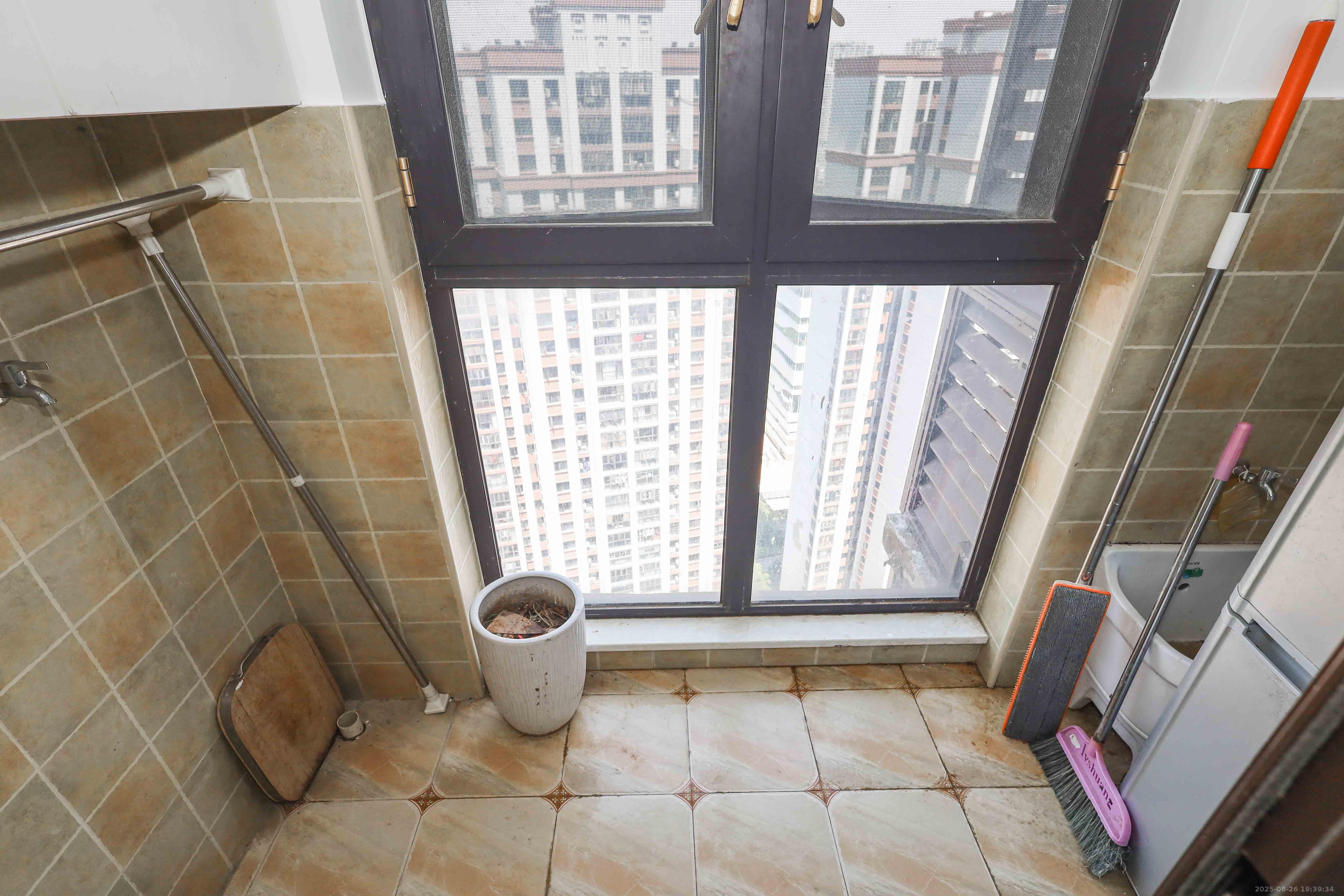 梅溪鑫苑名家  3室2厅2卫    98.0万 梅溪鑫苑名家  3室2厅2卫    98.0万阳台