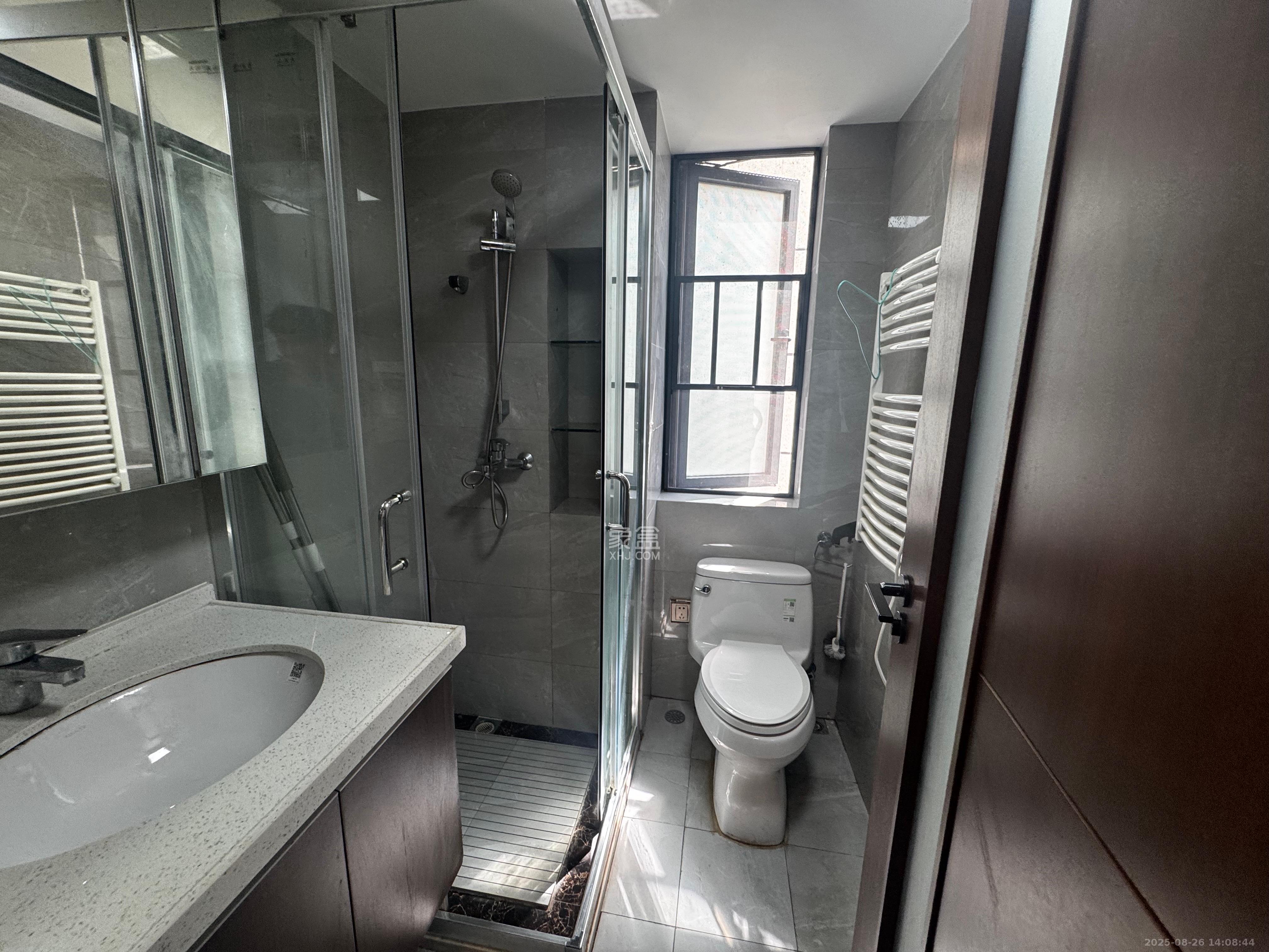 绿地长沙城际空间站(绿地新里佳苑)  3室2厅1卫    3400.0元/月 绿地长沙城际空间站(绿地新里佳苑)  3室2厅1卫    3400.0元/月室内图