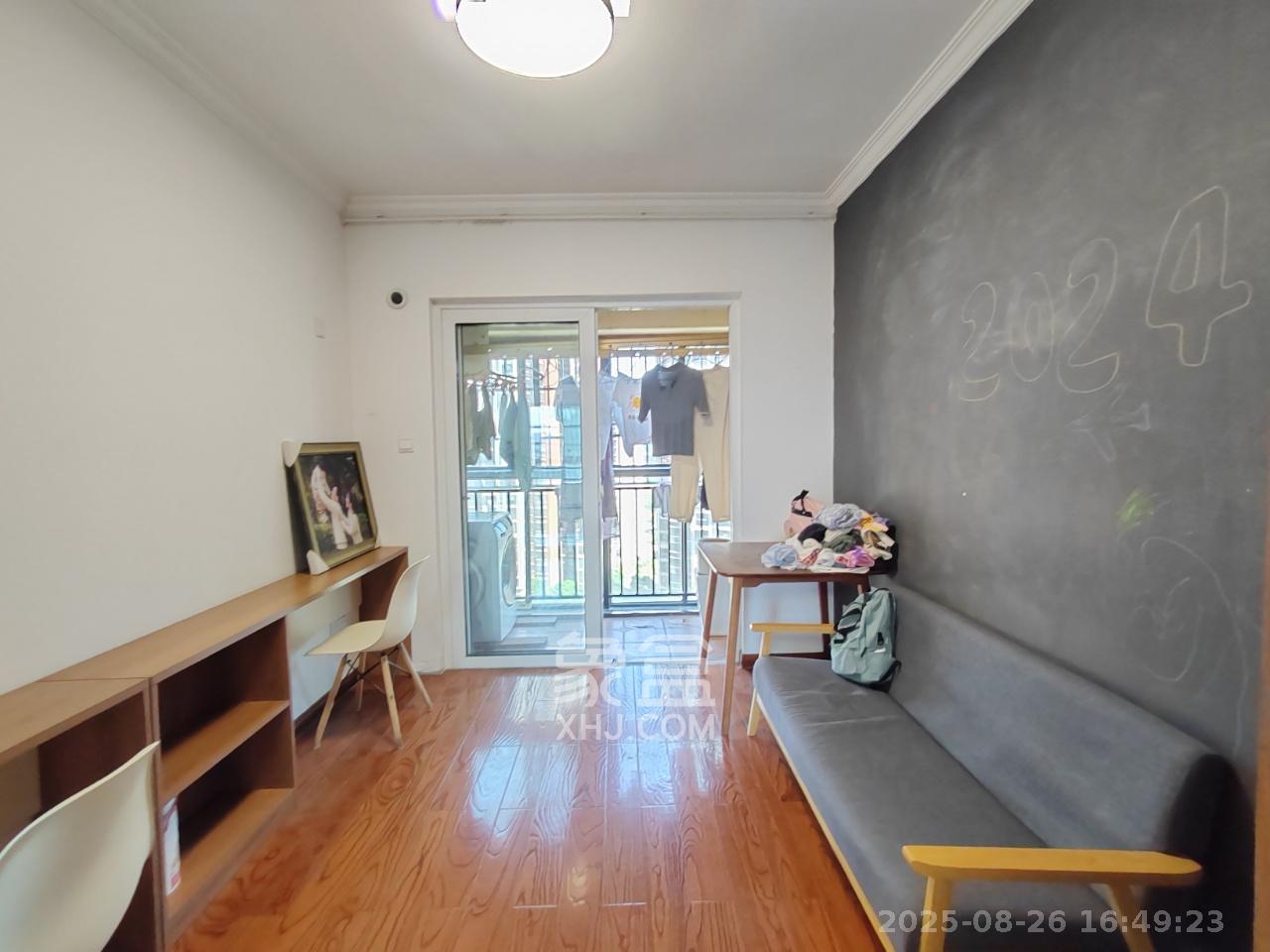 山水湾  4室2厅2卫    2200.0元/月 山水湾  4室2厅2卫    2200.0元/月室内图