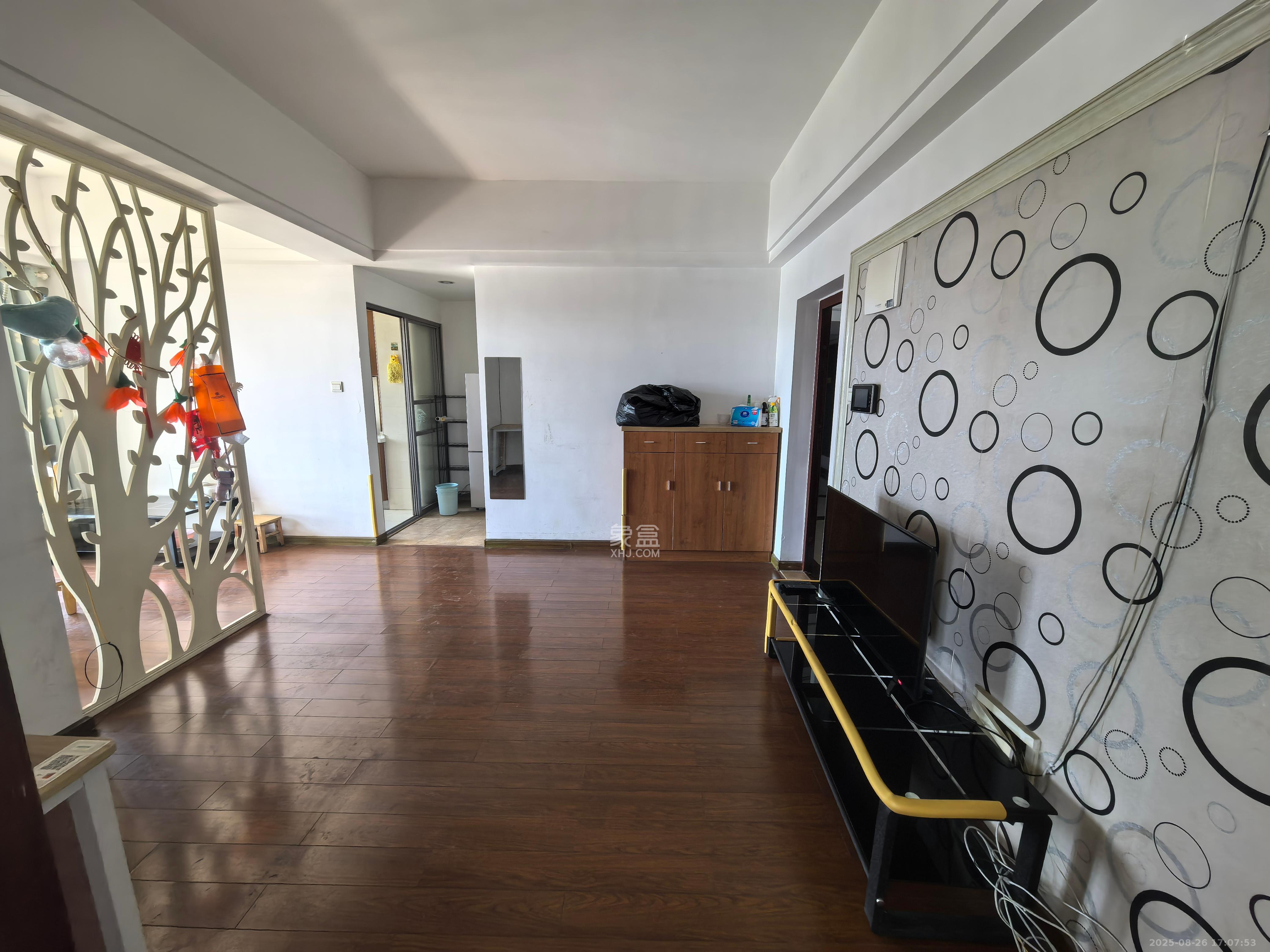 环宇天地、中海地产(中信城市广场二期)  2室2厅1卫    1700.0元/月 环宇天地、中海地产(中信城市广场二期)  2室2厅1卫    1700.0元/月室内图