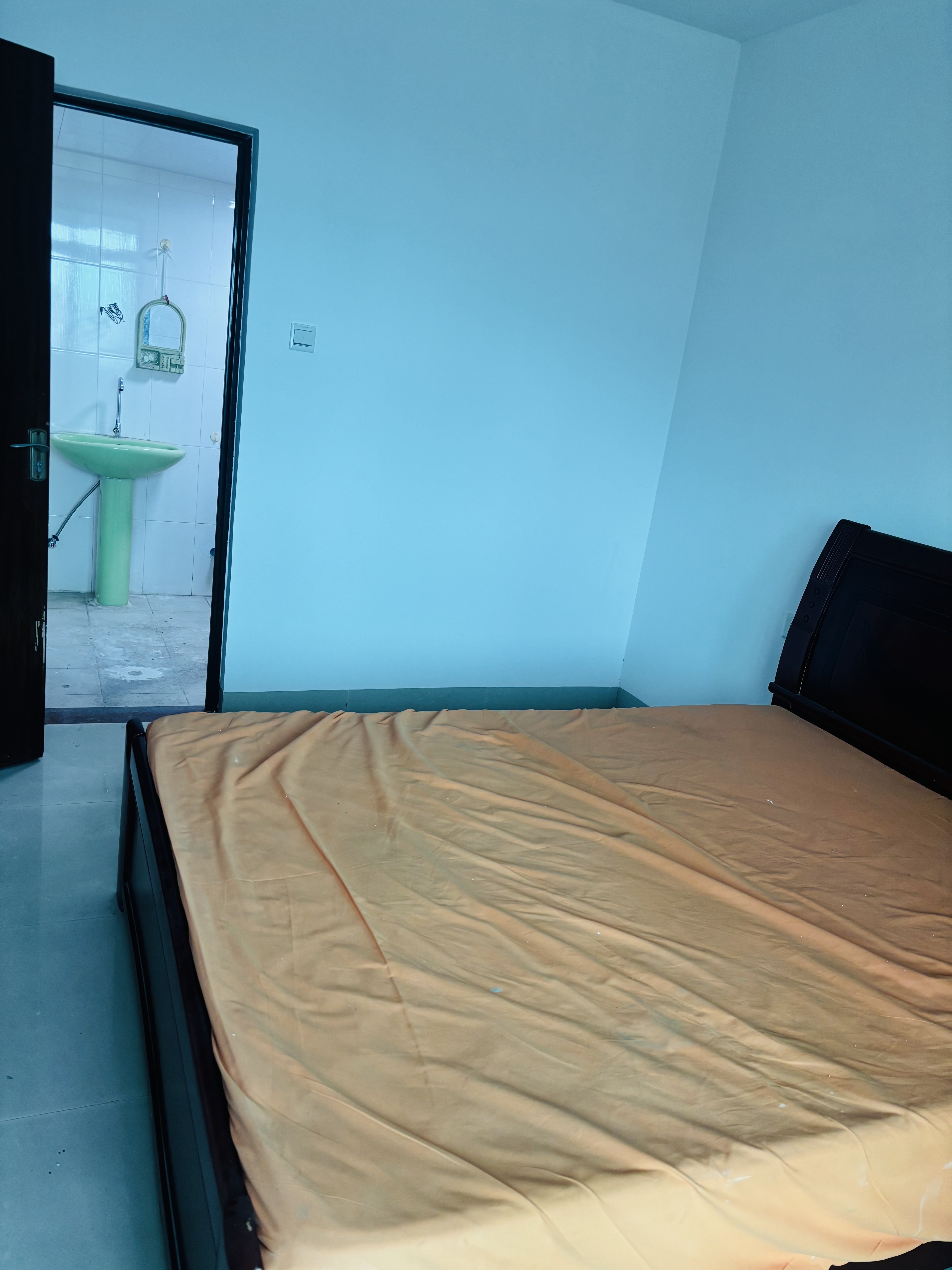 金钟大厦 2室1厅1卫 2200.0元/月 金钟大厦 2室1厅1卫 2200.0元/月室内图