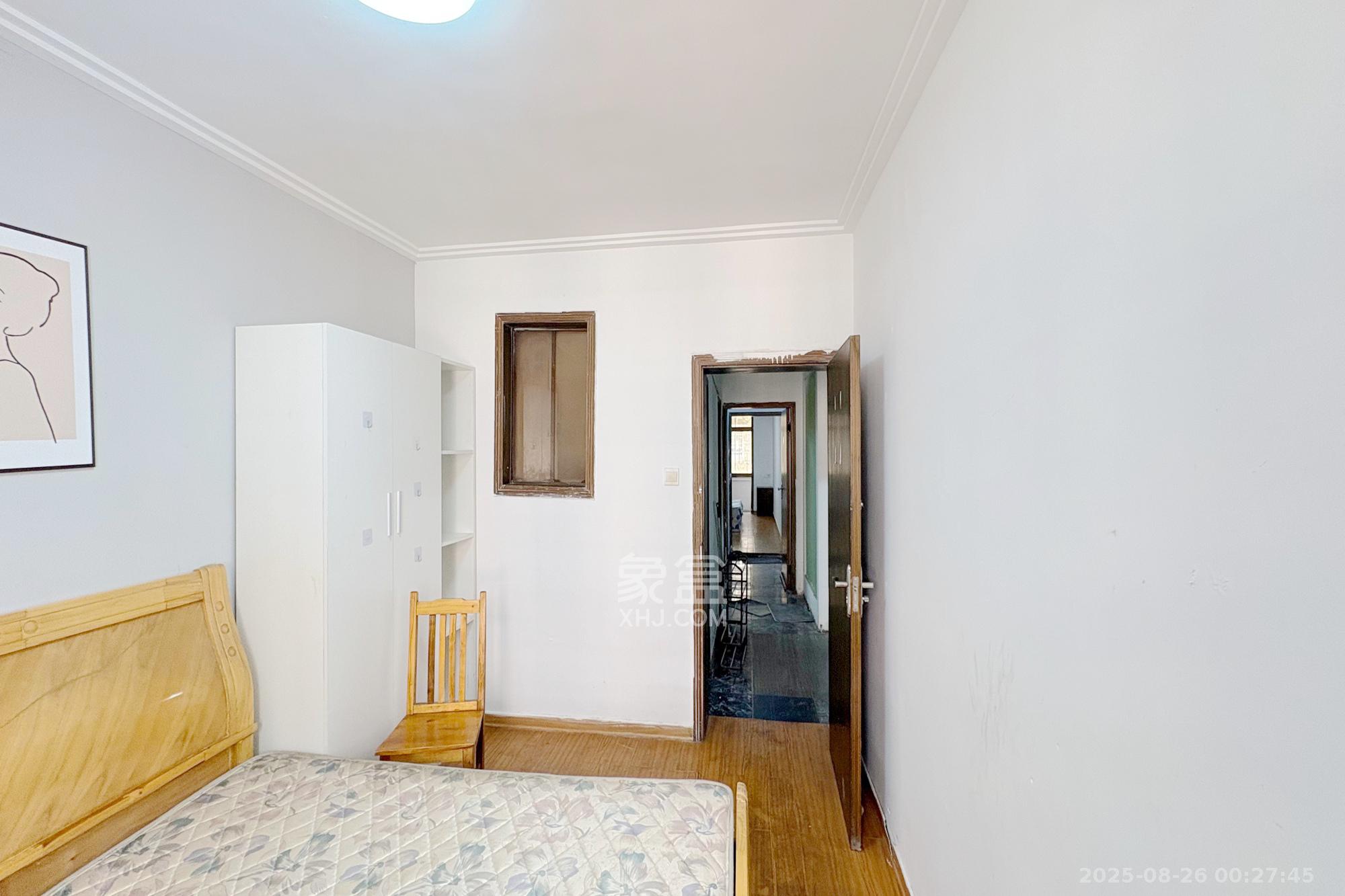 戥子桥散盘  3室1厅1卫    68.0万 戥子桥散盘  3室1厅1卫    68.0万卧室