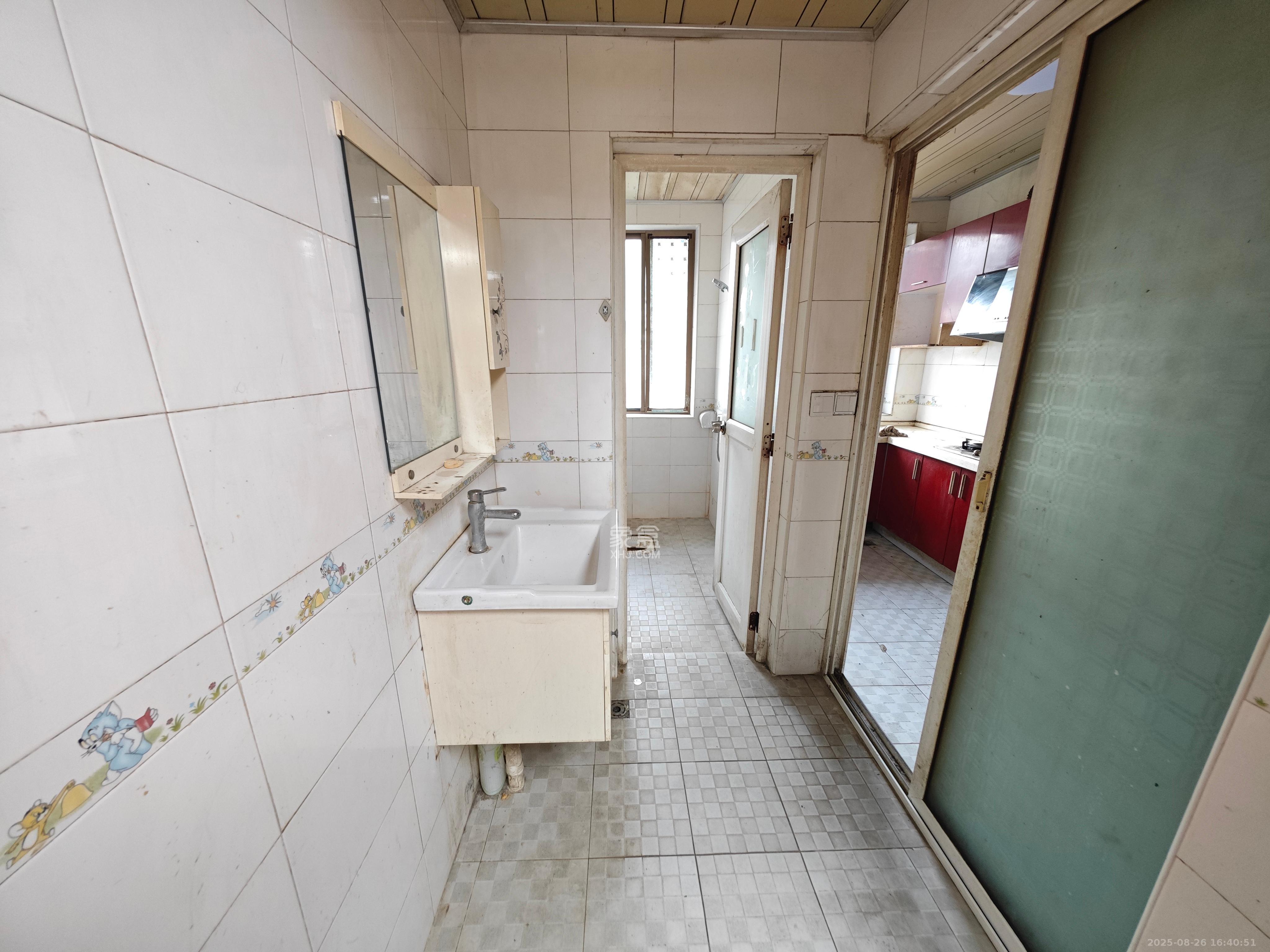 莲湖汽配城 4室2厅2卫 2200.0元/月 莲湖汽配城 4室2厅2卫 2200.0元/月室内图