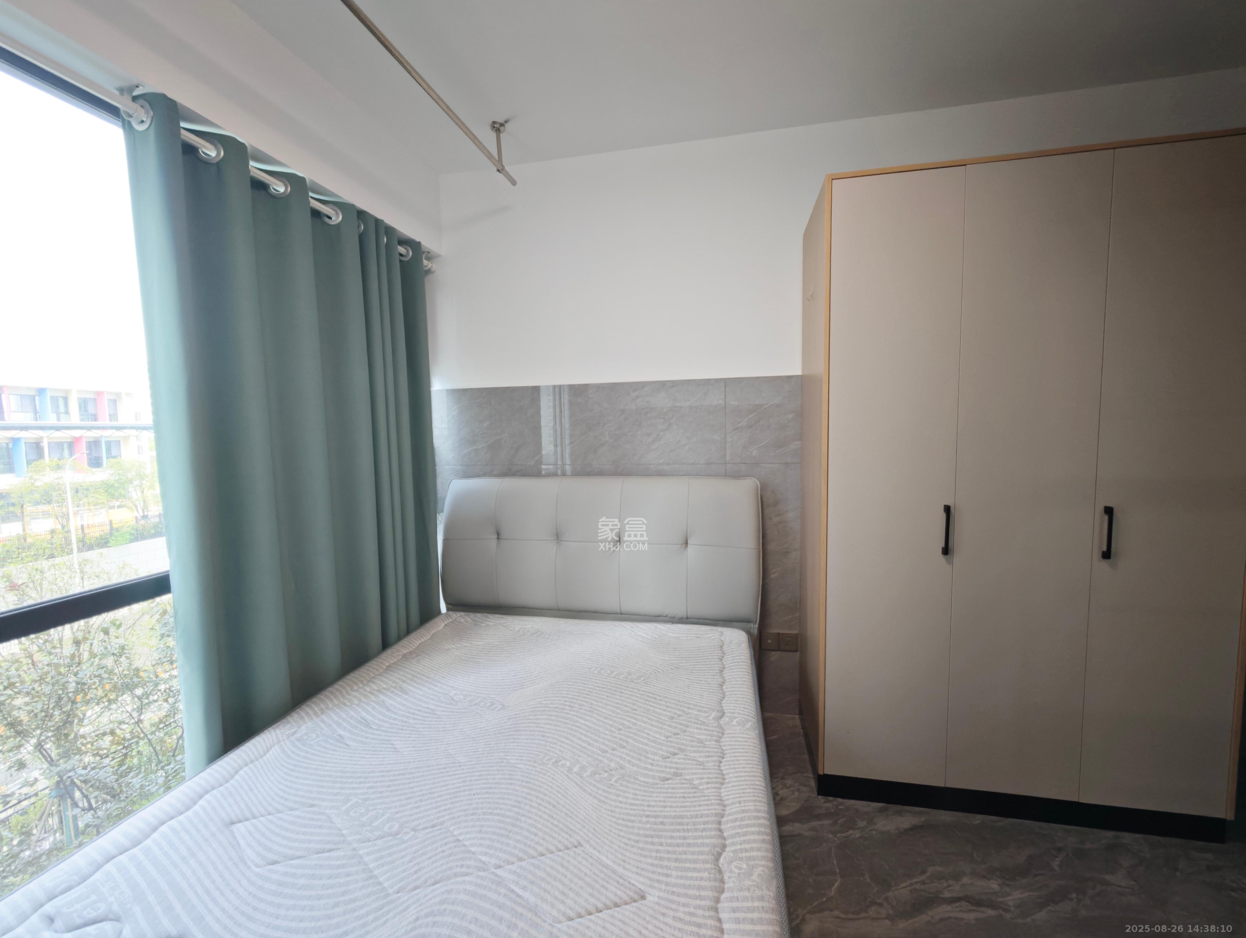 麓谷山湖郡  1室1厅1卫    1100.0元/月室内图