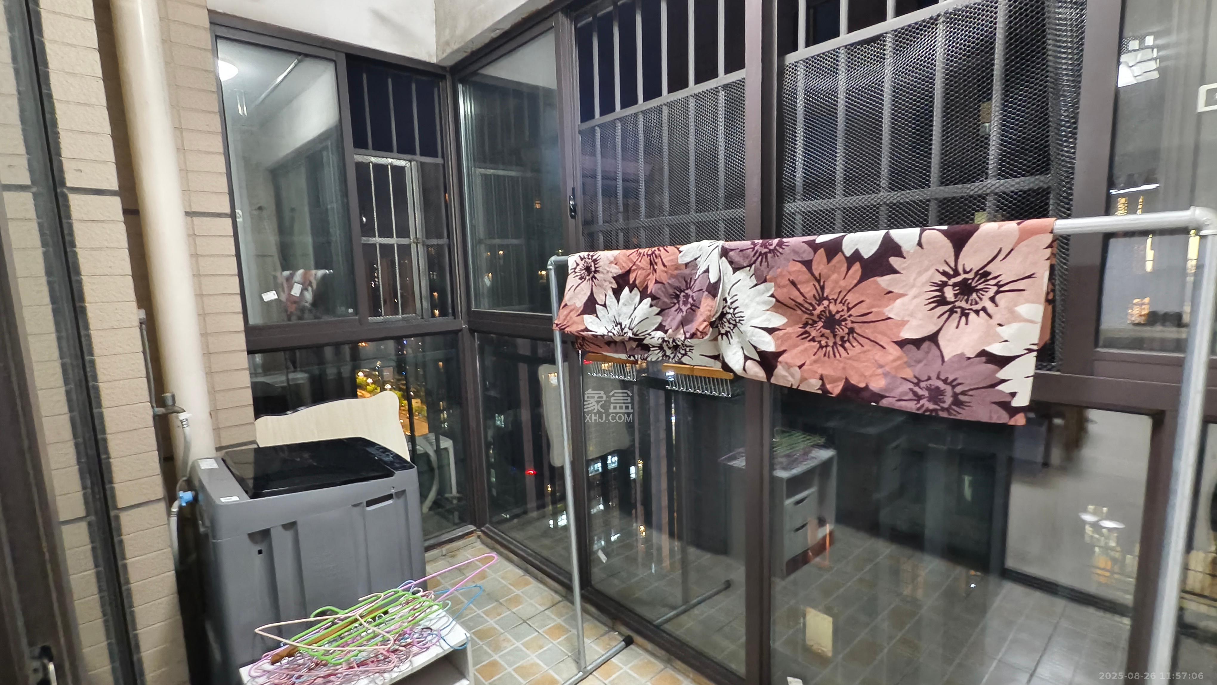 麓谷星辰  2室2厅1卫   2200.00元/月室内图