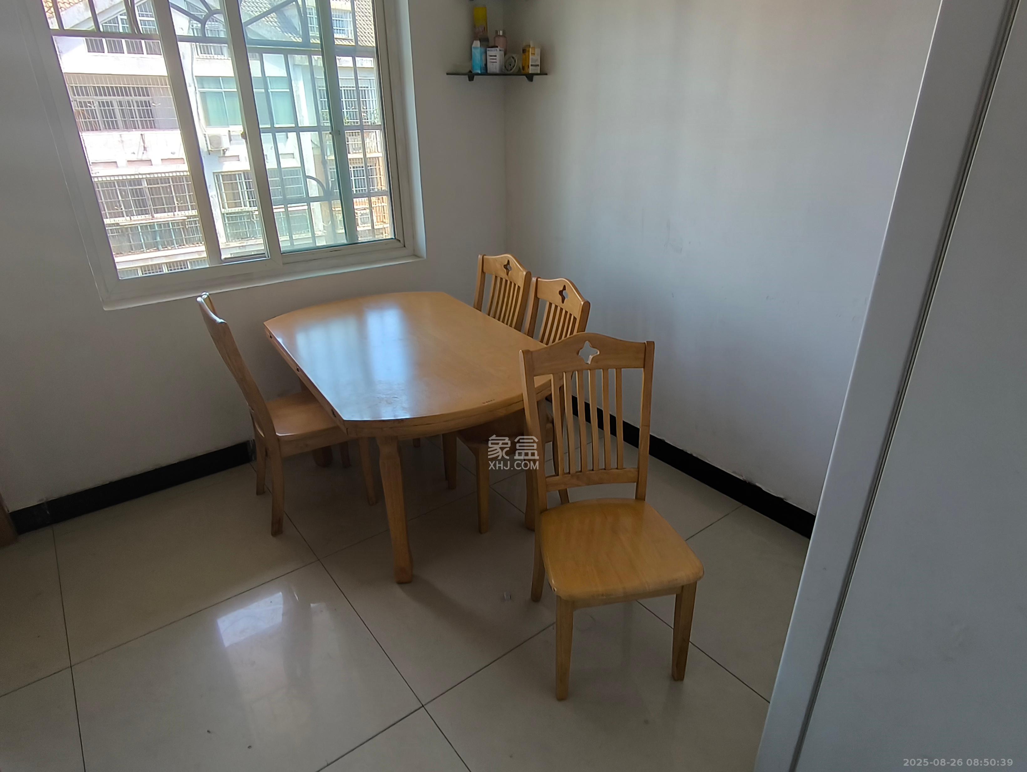 东岸锦城(东方人家)  3室2厅2卫    1000.0元/月室内图