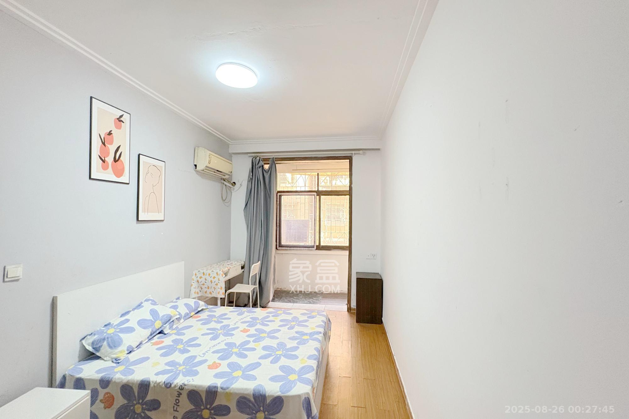 戥子桥散盘  3室1厅1卫    68.0万 戥子桥散盘  3室1厅1卫    68.0万卧室