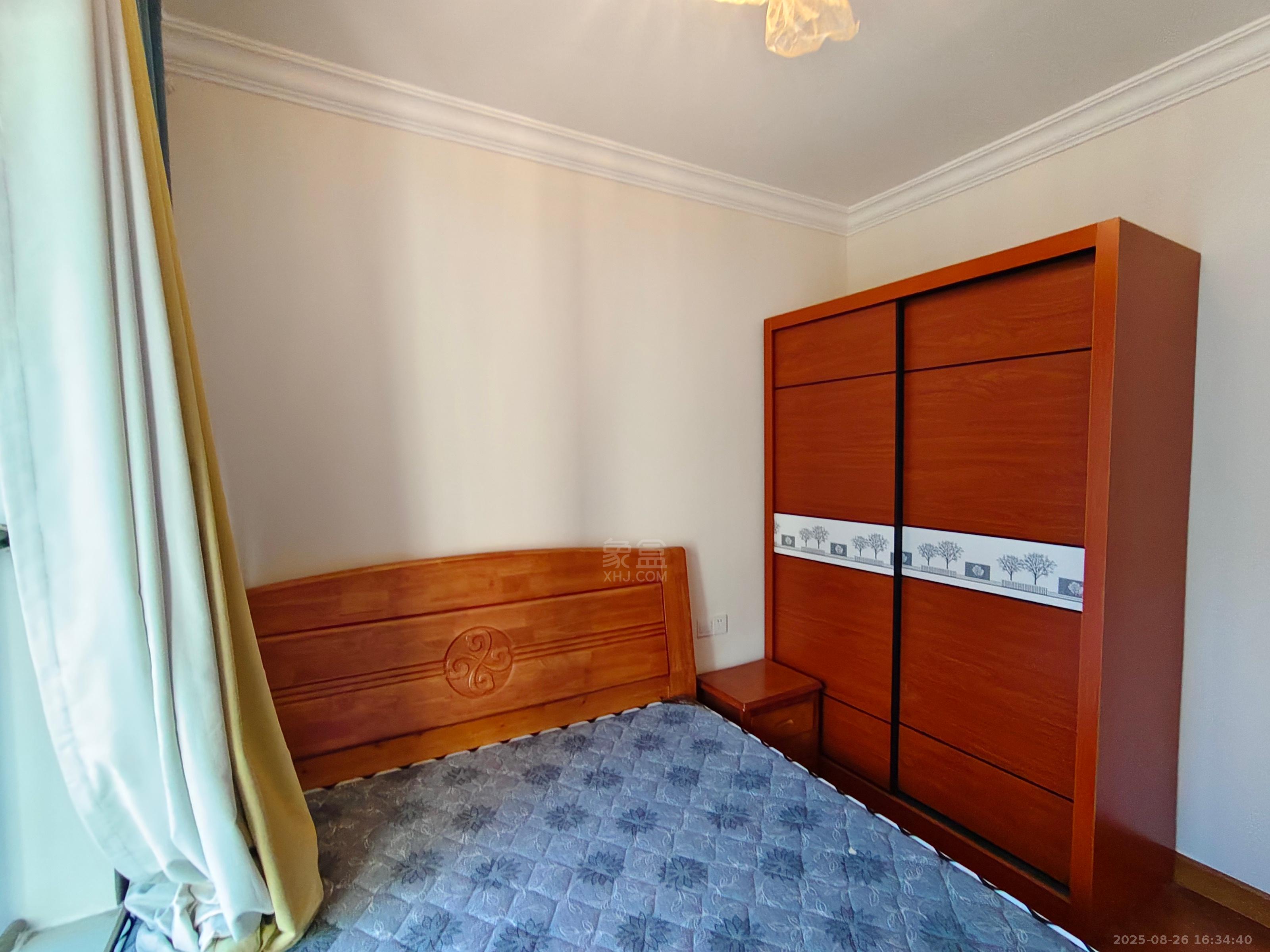 恒大华府 3室2厅2卫 2200.0元/月 恒大华府 3室2厅2卫 2200.0元/月室内图