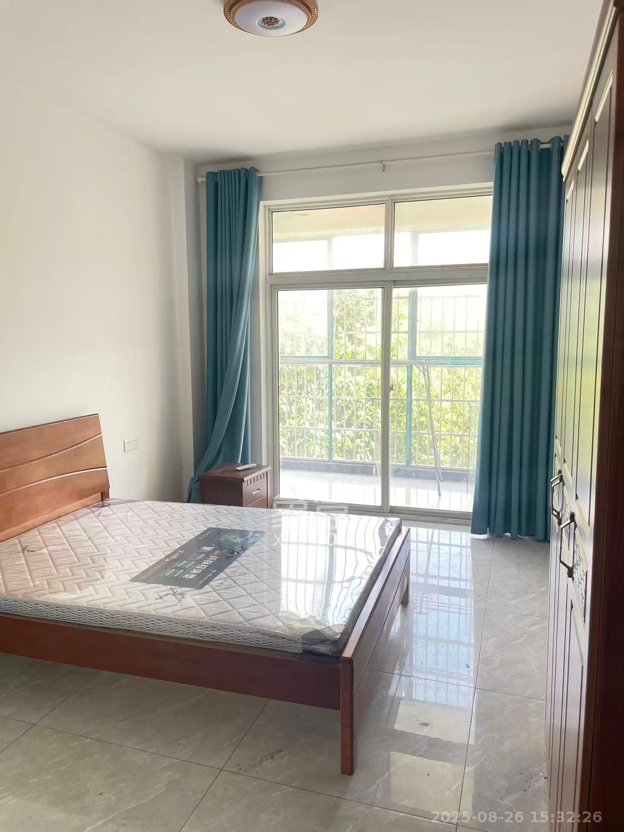 景荣华苑  3室2厅2卫    2300.0元/月 景荣华苑  3室2厅2卫    2300.0元/月室内图