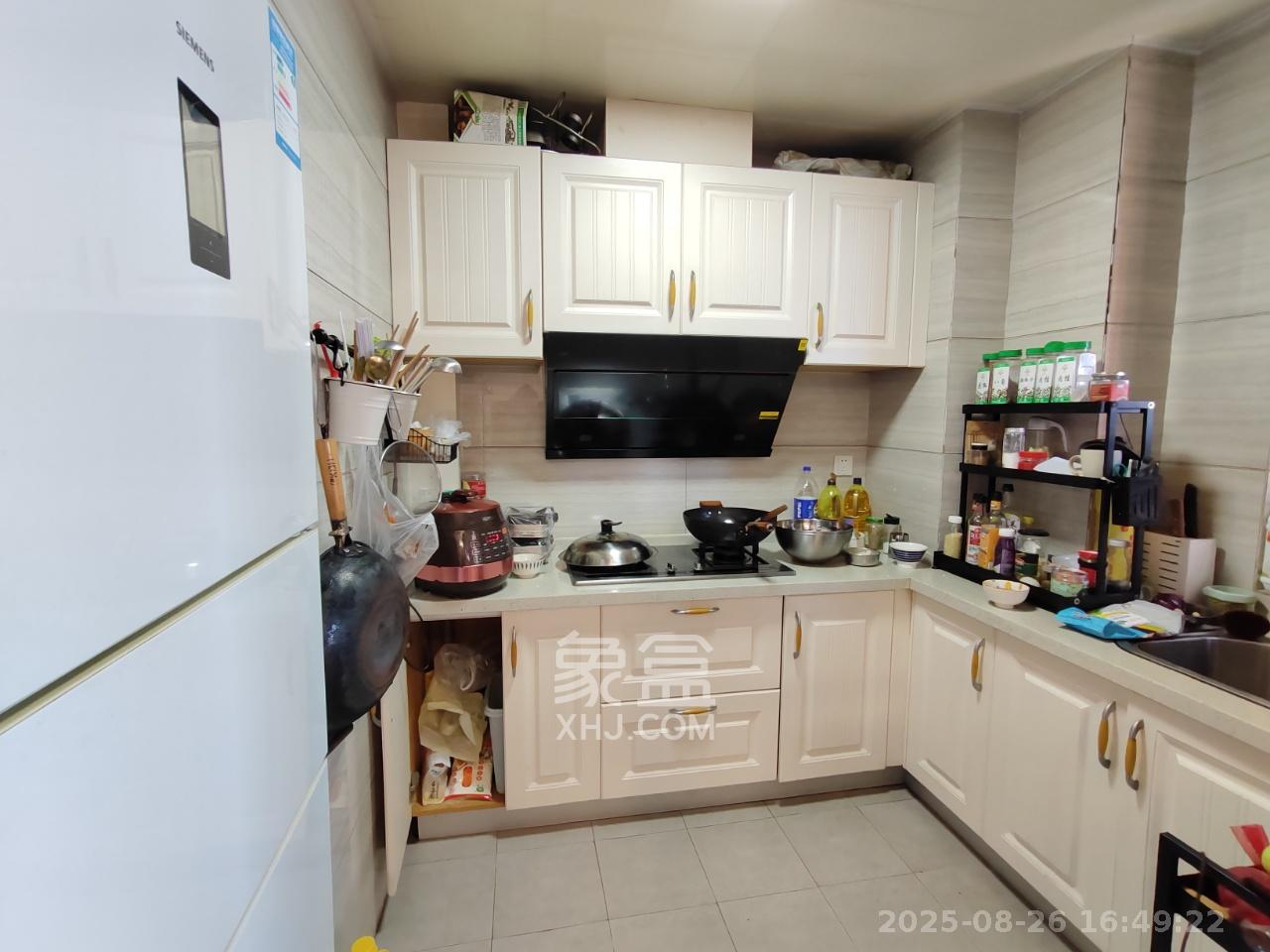 山水湾  4室2厅2卫    2200.0元/月室内图