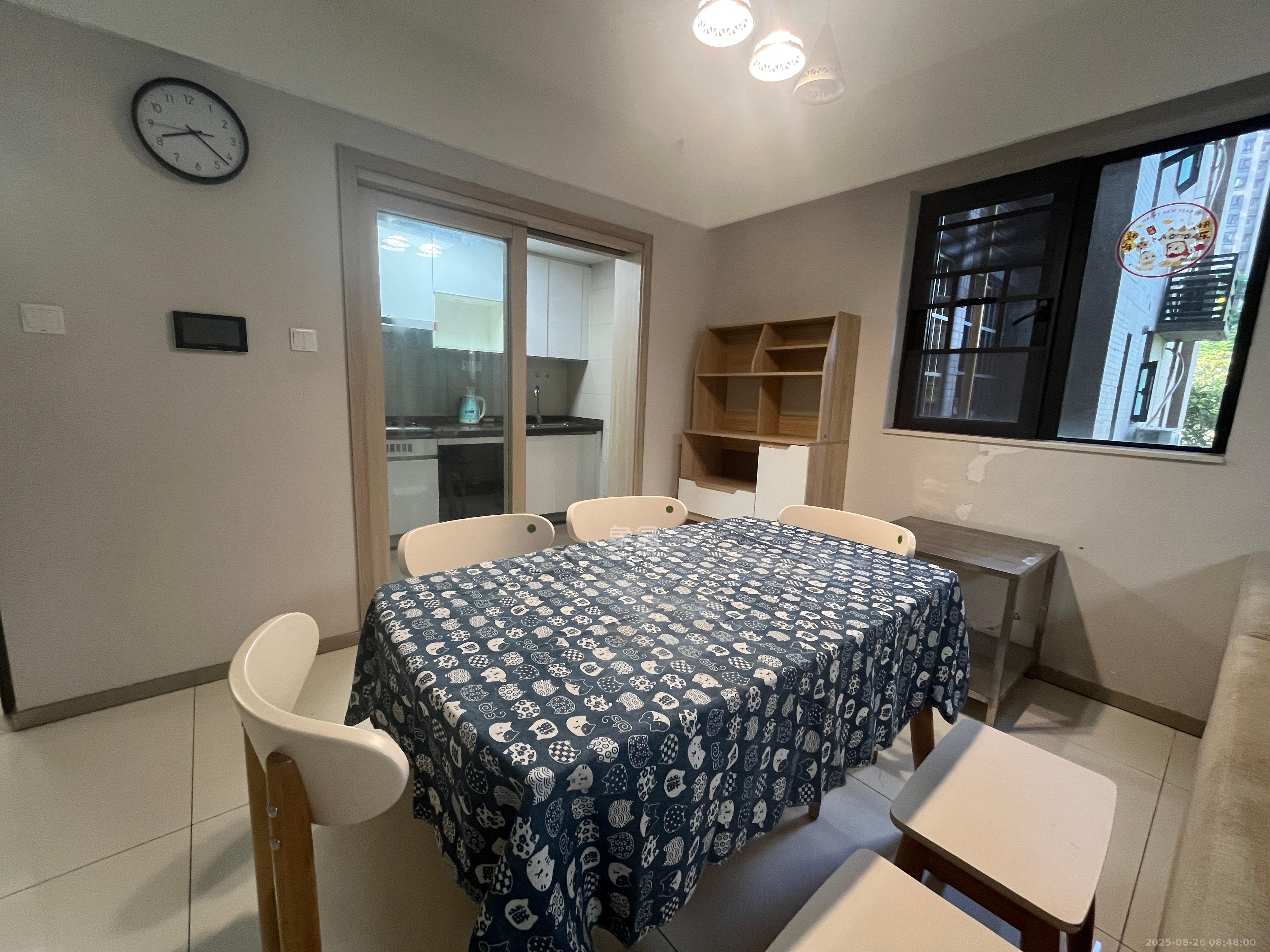 时代倾城三期 4室2厅2卫 2200.0元/月 时代倾城三期 4室2厅2卫 2200.0元/月室内图