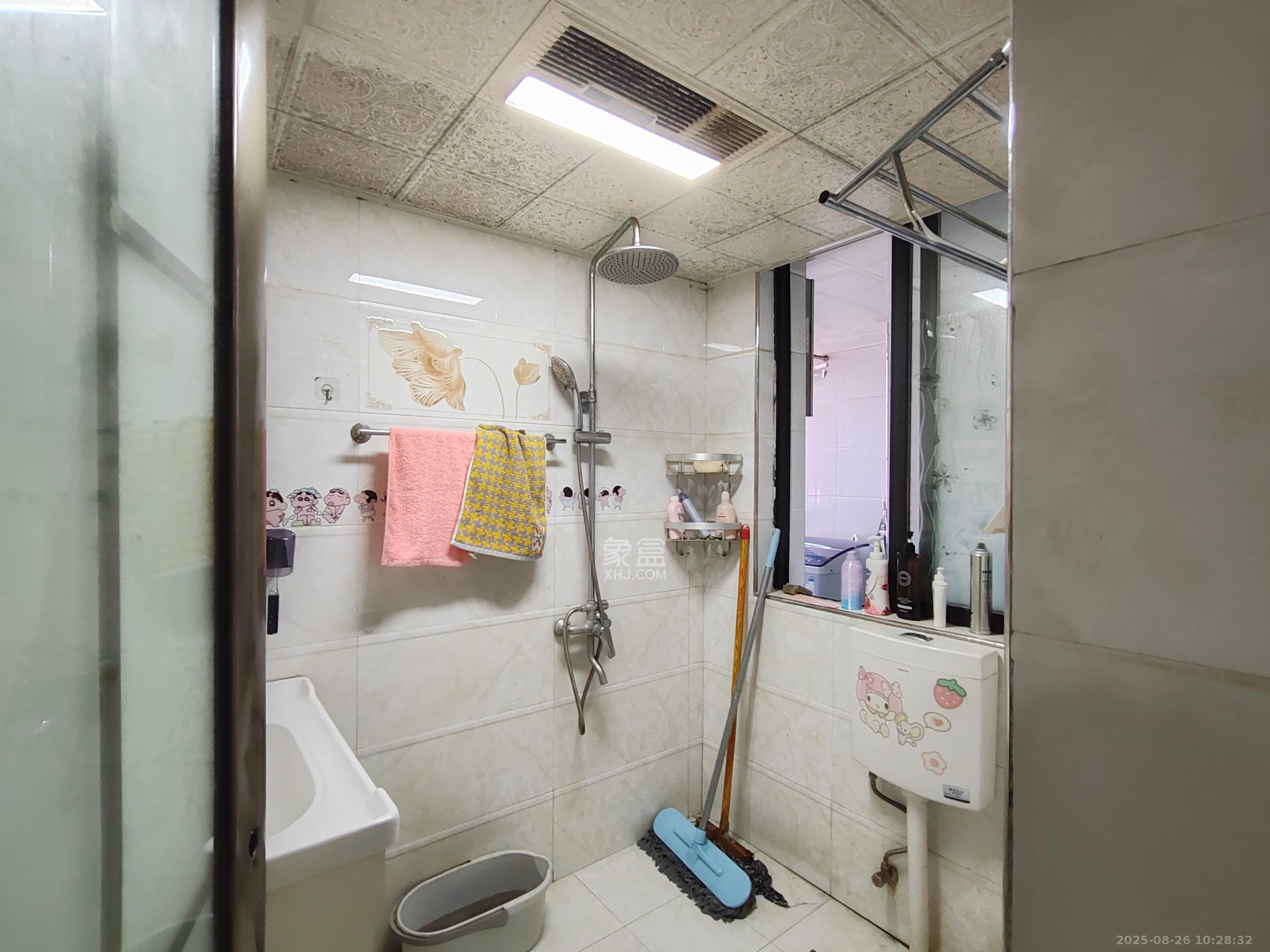 三一街区 2室2厅1卫 1400.0元/月 三一街区 2室2厅1卫 1400.0元/月室内图