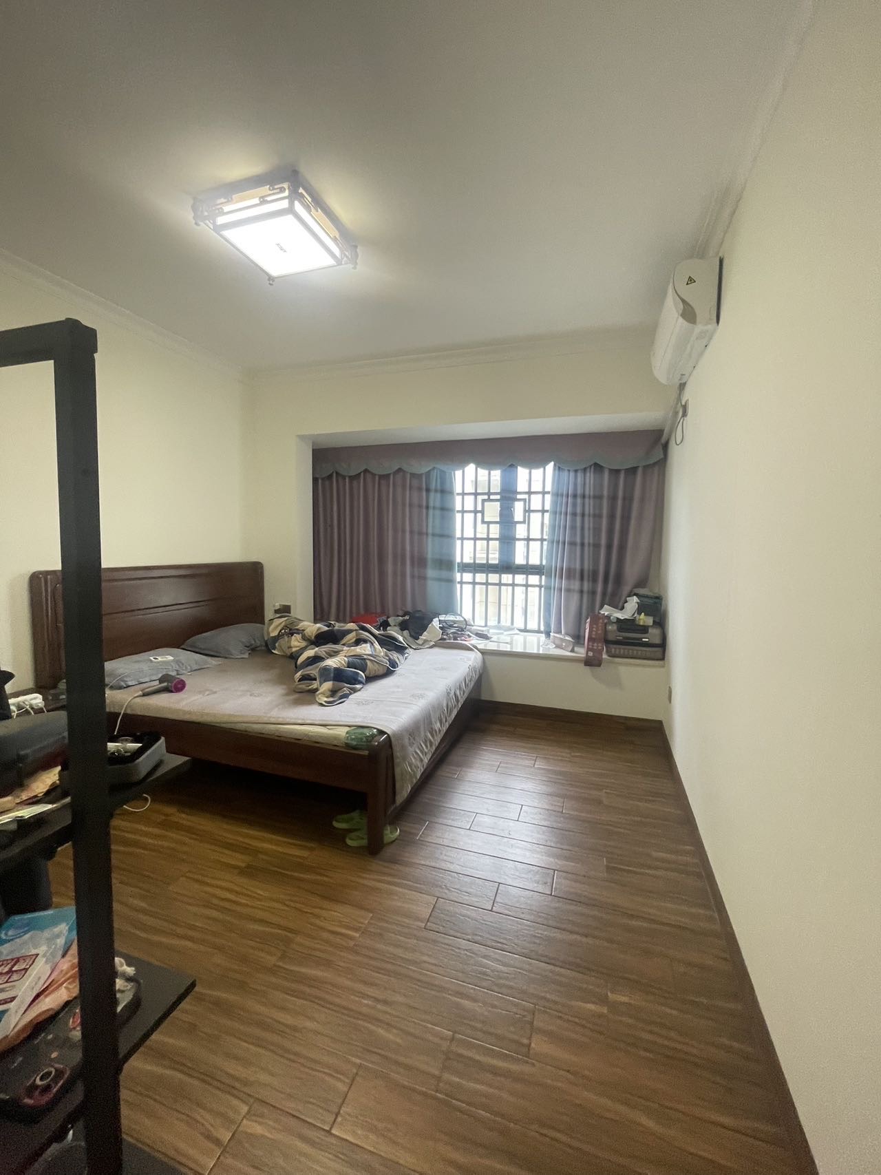 金盘名邸 3室2厅2卫 198.0万 金盘名邸 3室2厅2卫 198.0万客厅