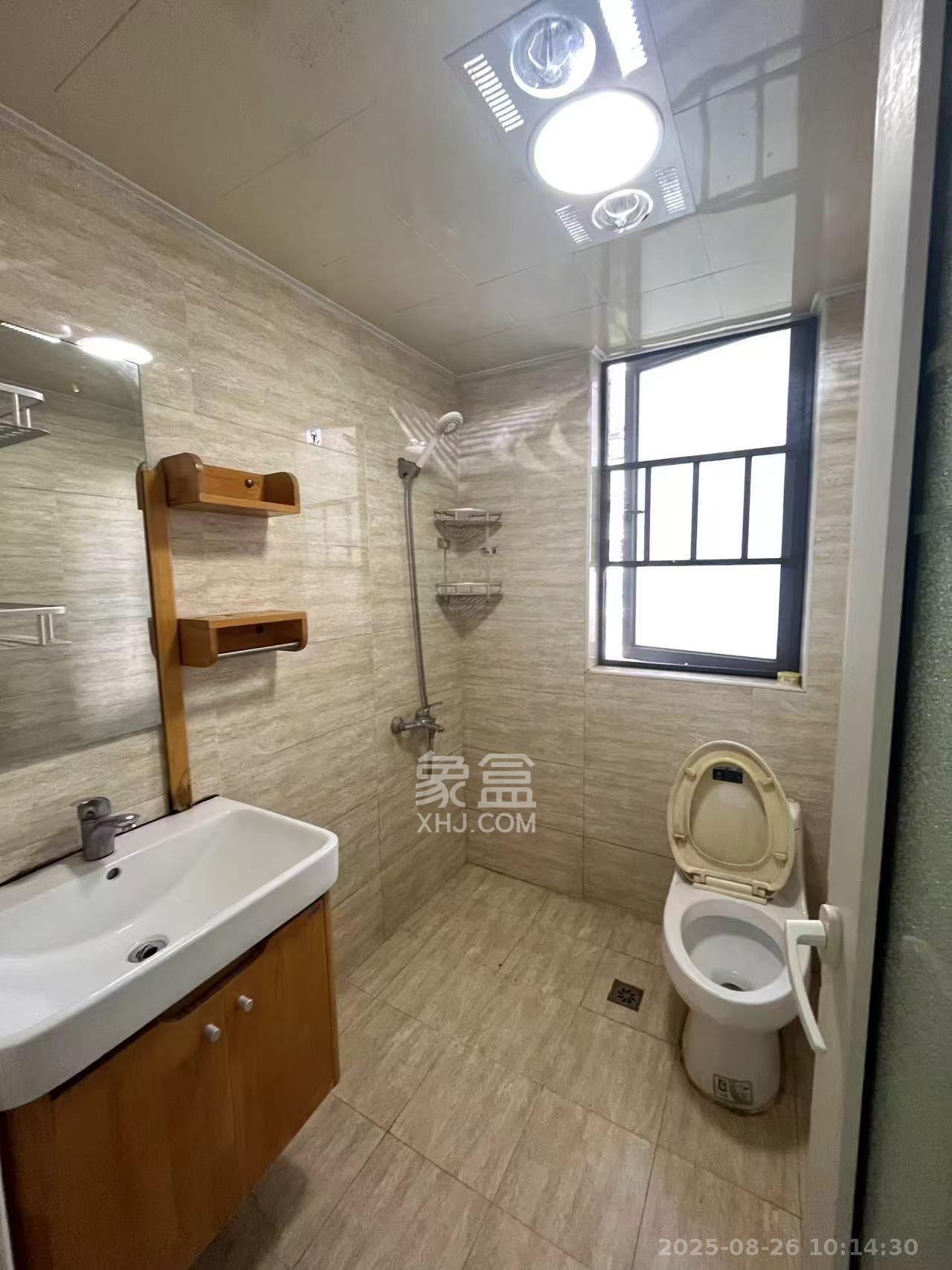 西城龙庭  2室2厅1卫    2300.0元/月 西城龙庭  2室2厅1卫    2300.0元/月室内图