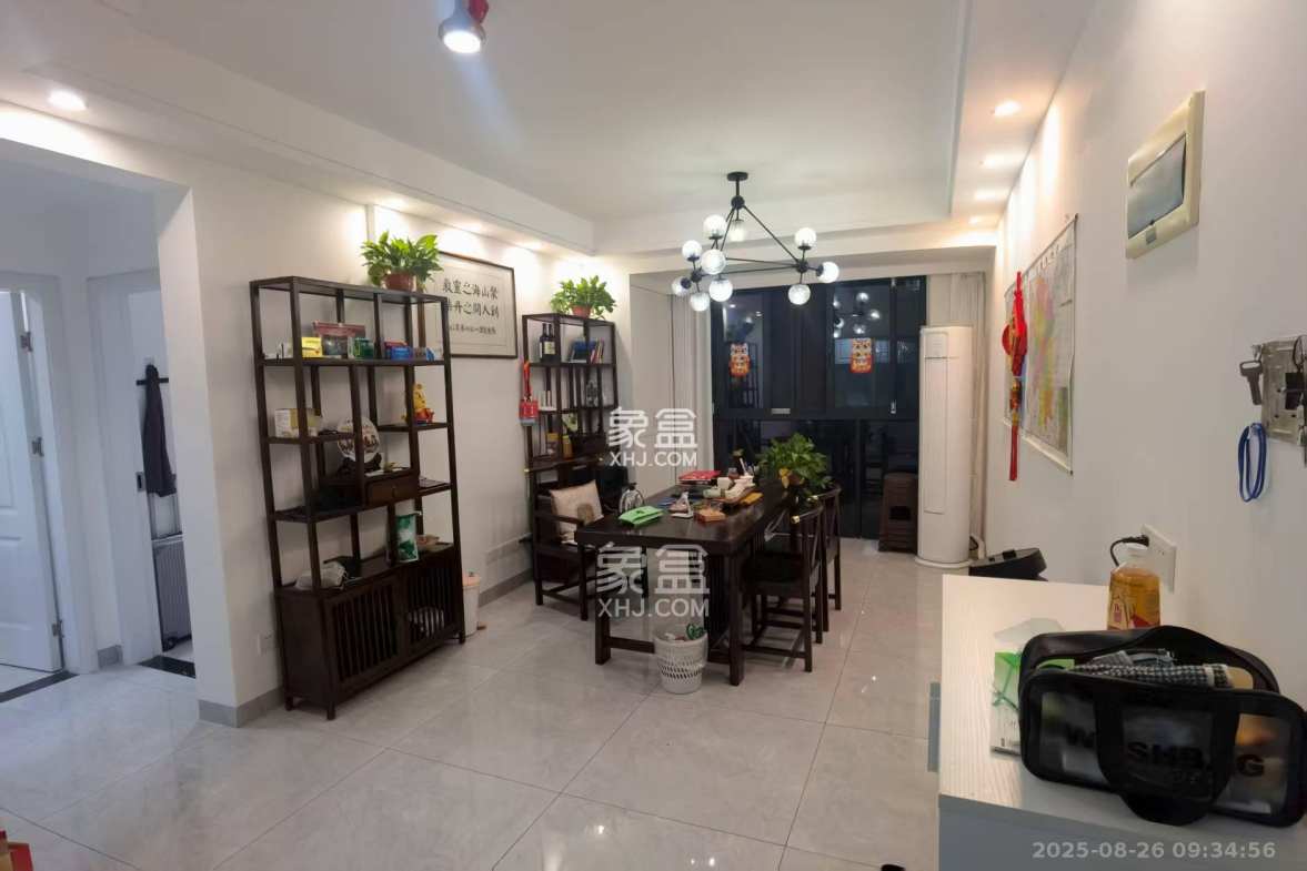 长房半岛蓝湾(观山月)  2室1厅1卫    1600.0元/月 长房半岛蓝湾(观山月)  2室1厅1卫    1600.0元/月室内图