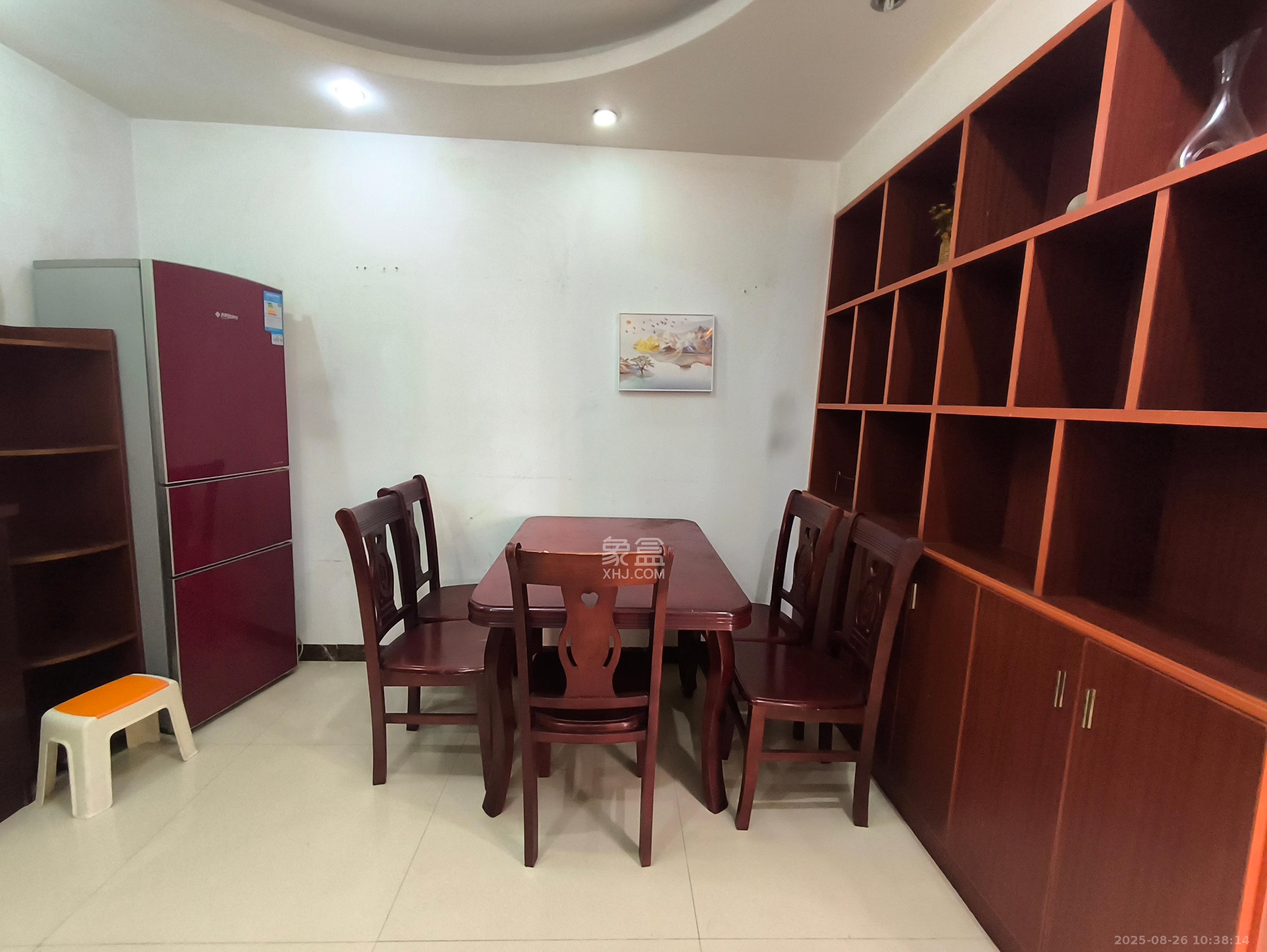 芙蓉蓉苑  3室2厅1卫    2600.0元/月室内图