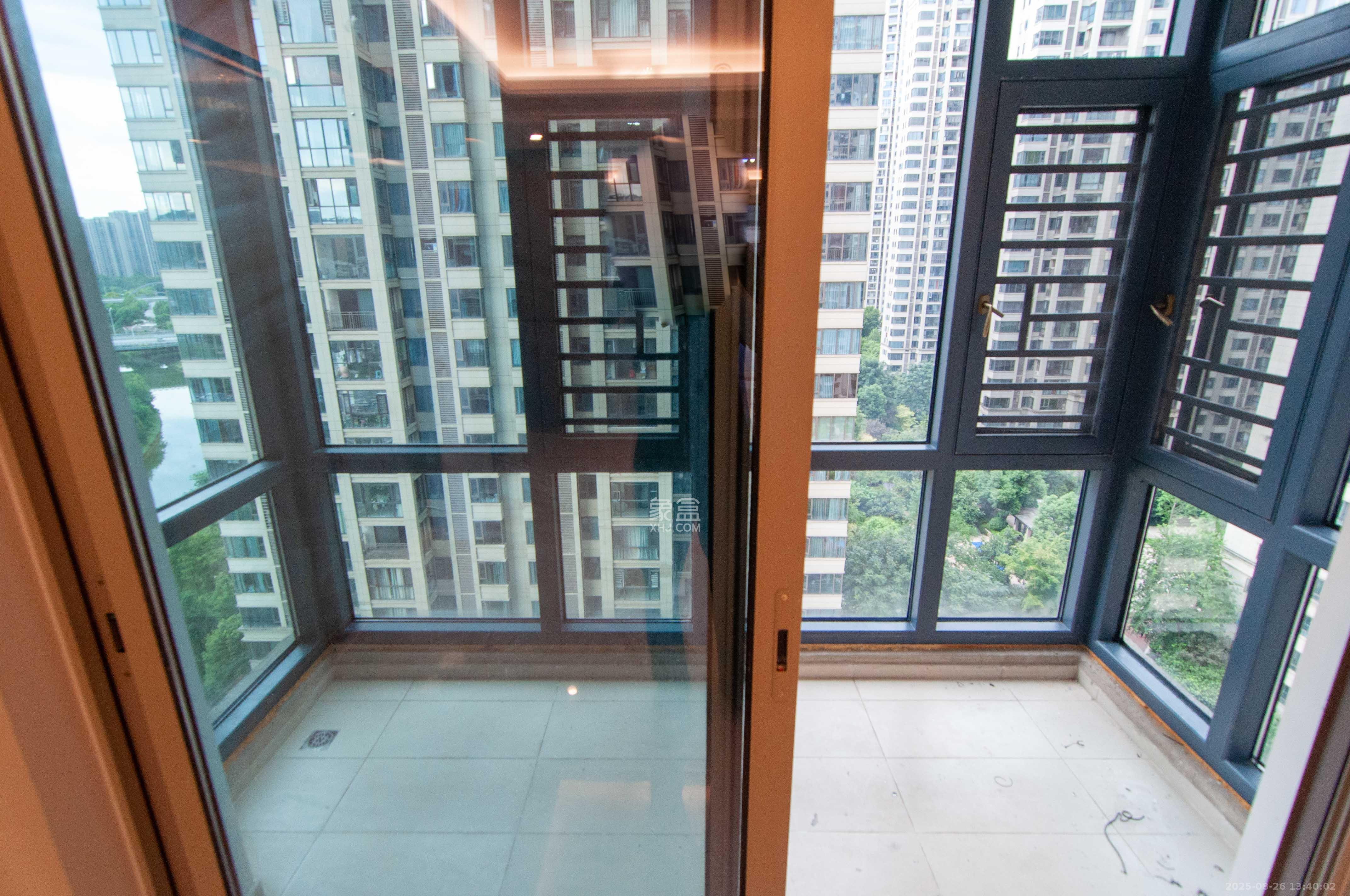 梅溪湖金茂湾  4室2厅2卫    235.0万 梅溪湖金茂湾  4室2厅2卫    235.0万其他