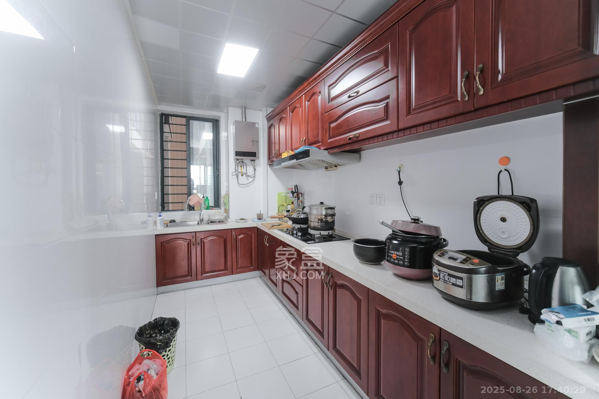 圆梦完美生活 3室2厅2卫 73.0万 圆梦完美生活 3室2厅2卫 73.0万厨房