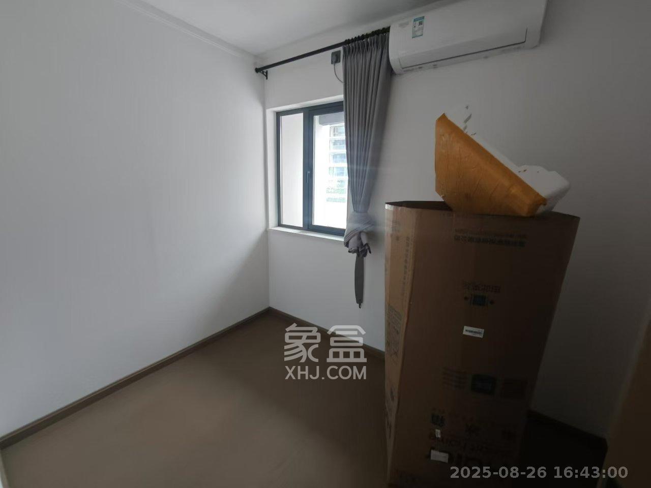 招商雍山湖 4室2厅2卫 3200.0元/月 招商雍山湖 4室2厅2卫 3200.0元/月室内图