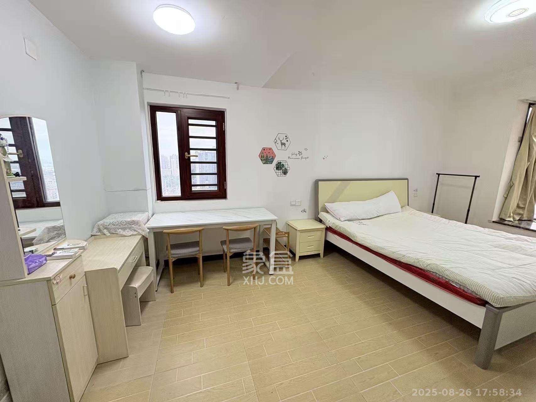 三景华御 3室2厅2卫 1700.0元/月 三景华御 3室2厅2卫 1700.0元/月室内图