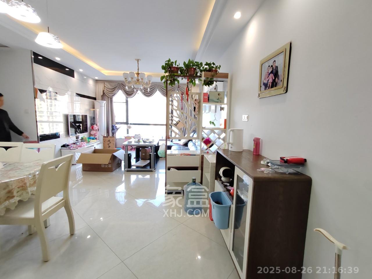 枫华府第  3室2厅2卫    2300.0元/月 枫华府第  3室2厅2卫    2300.0元/月室内图