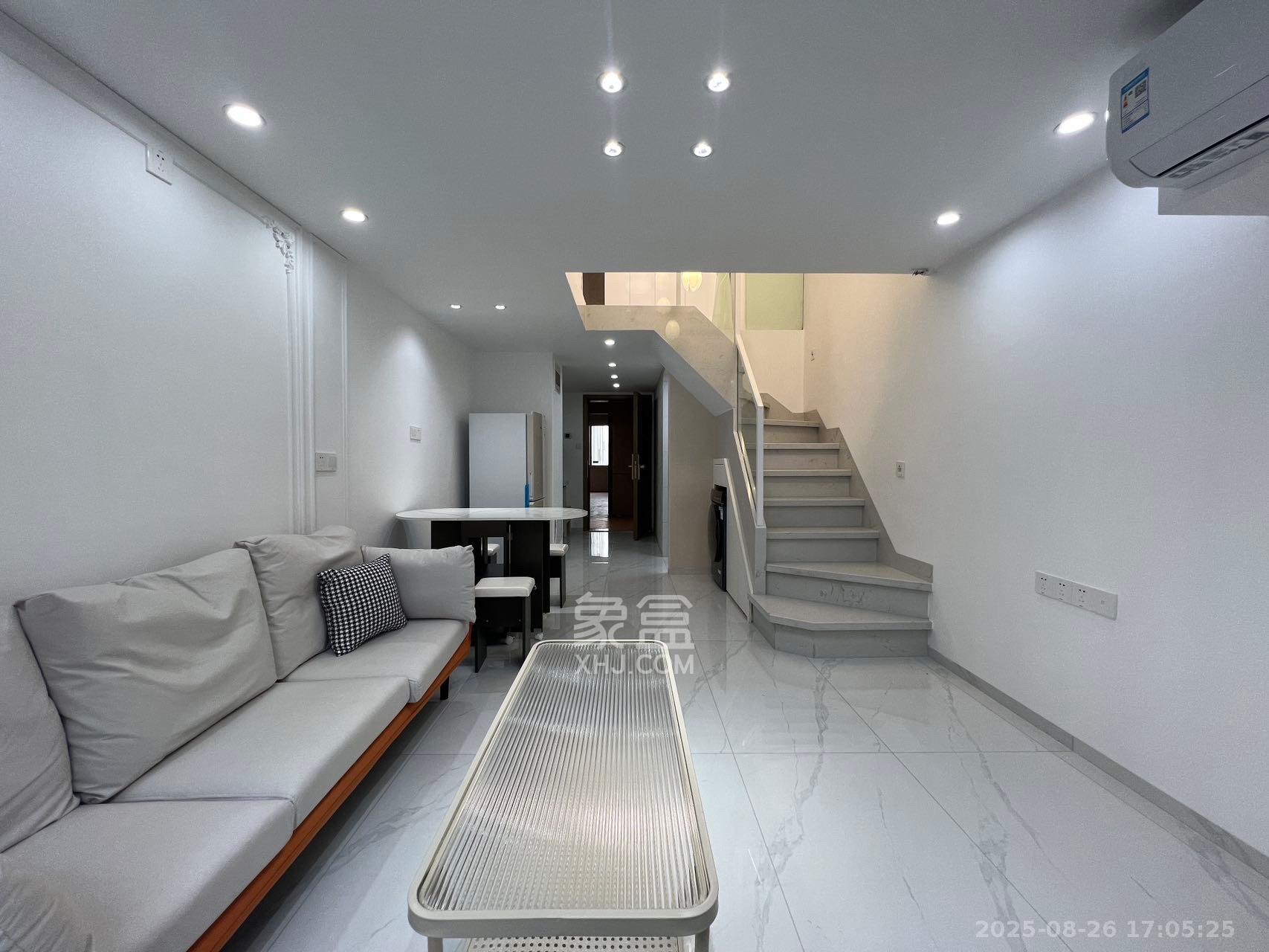 时代MOMA云PARK  2室1厅1卫    2800.0元/月 时代MOMA云PARK  2室1厅1卫    2800.0元/月室内图