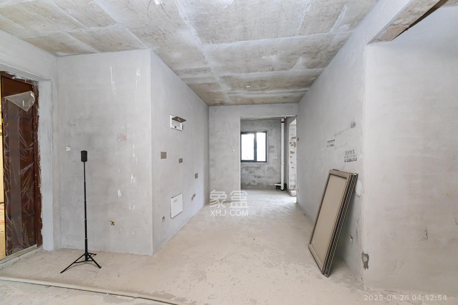 润和湘江天地D区 4室2厅2卫 159.0万 润和湘江天地D区 4室2厅2卫 159.0万客厅