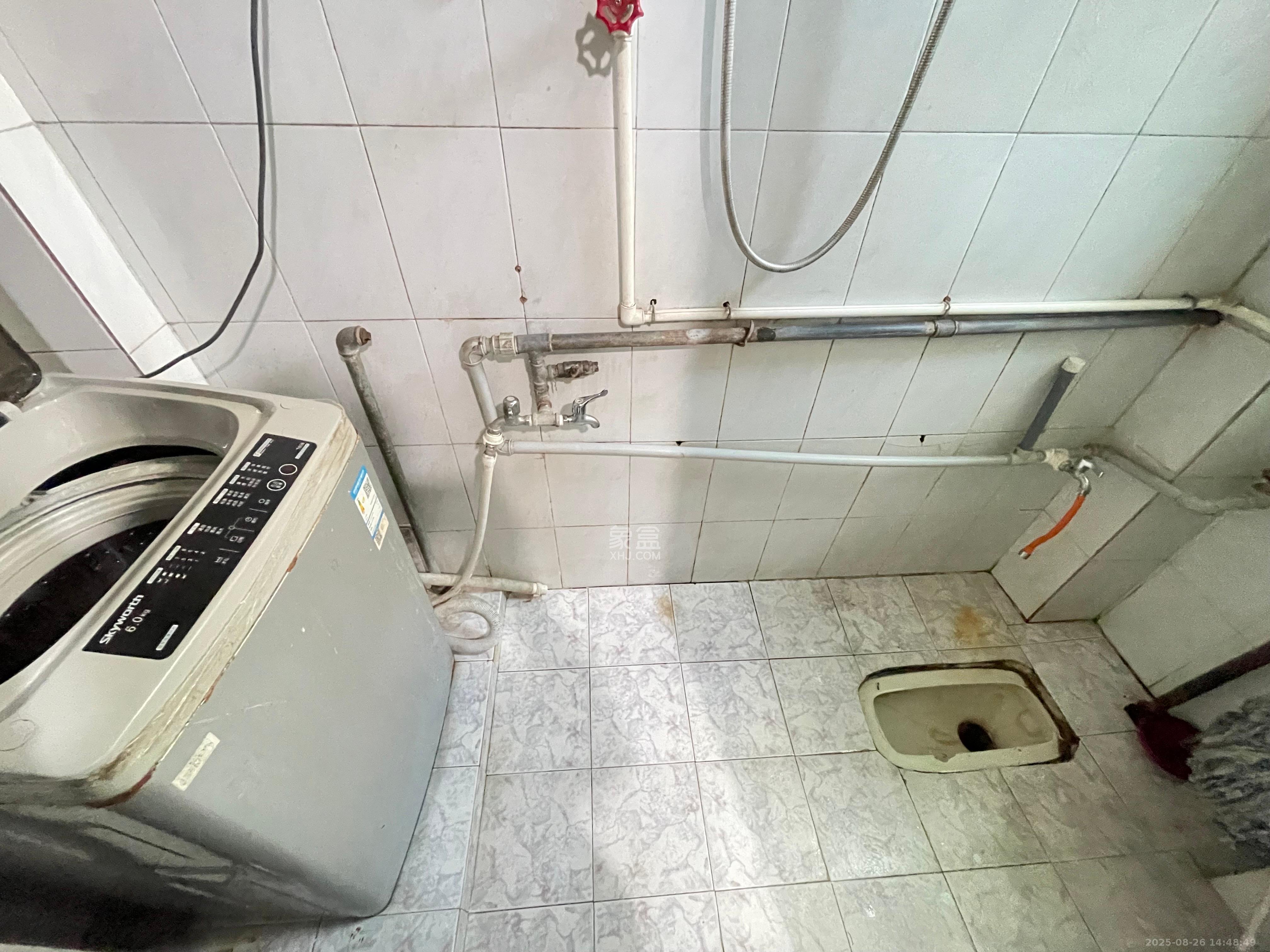 红旗区一片  3室1厅1卫    1800.0元/月室内图