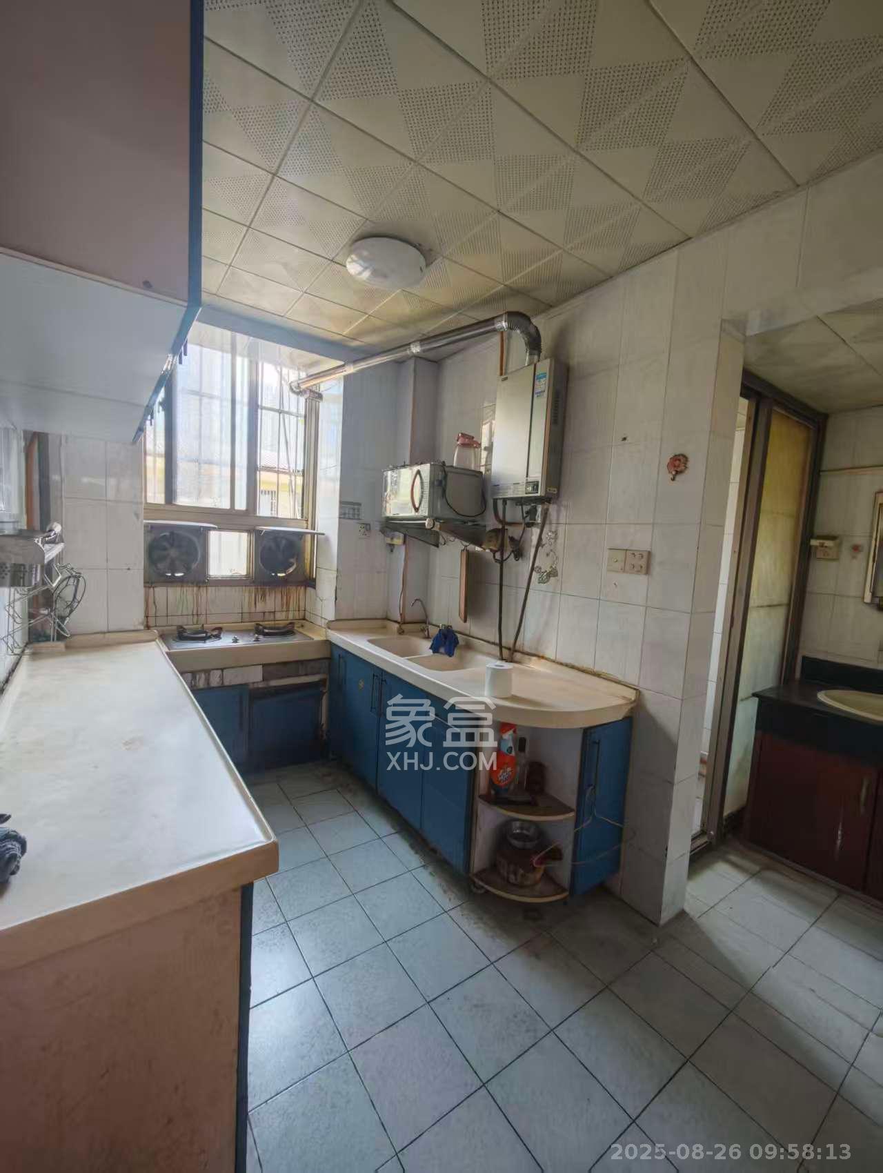 省工行家属楼  3室2厅2卫    3000.0元/月室内图