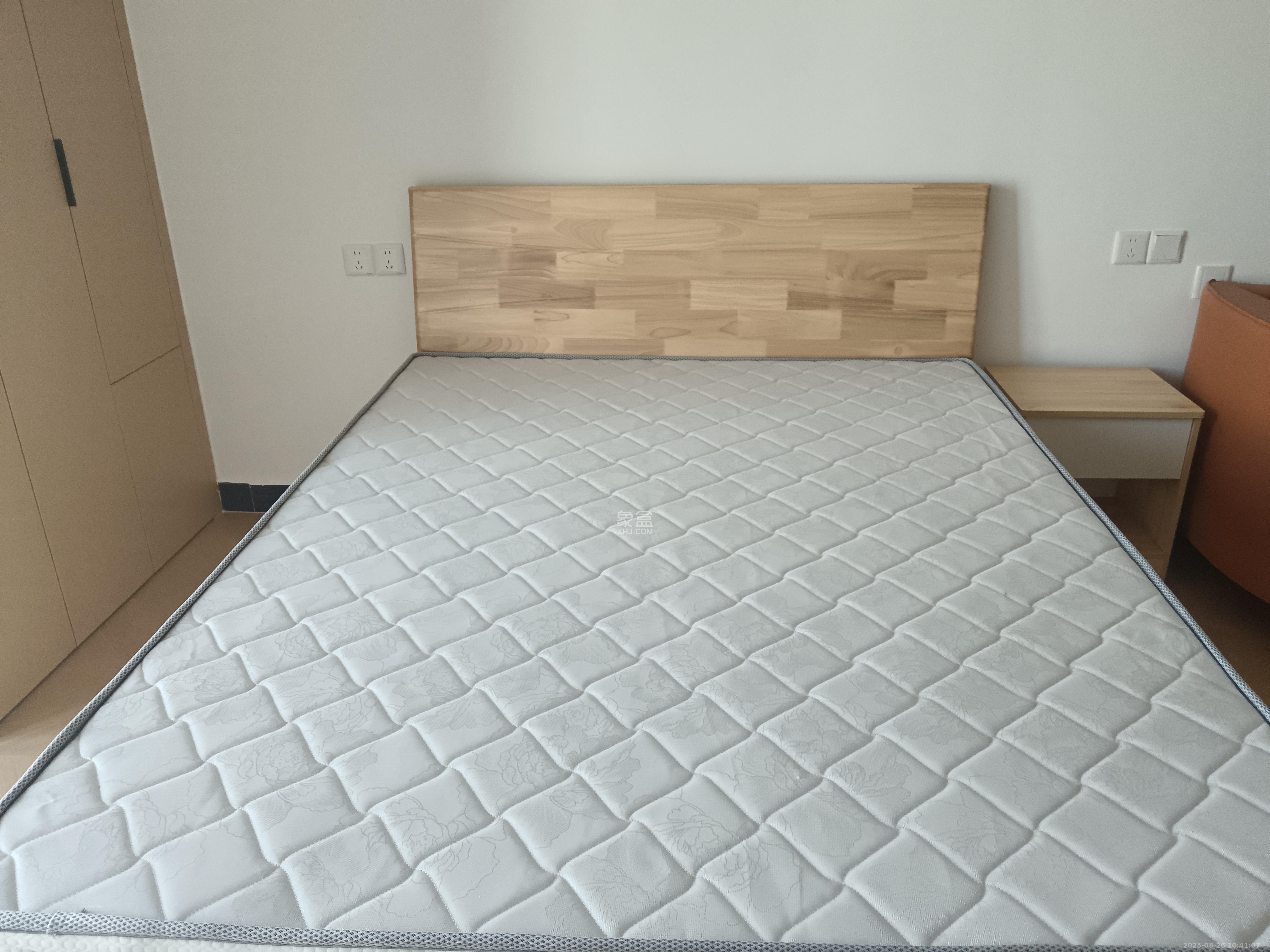 恒大誉府(融誉商业中心) 1室1厅1卫 1400.0元/月 恒大誉府(融誉商业中心) 1室1厅1卫 1400.0元/月室内图