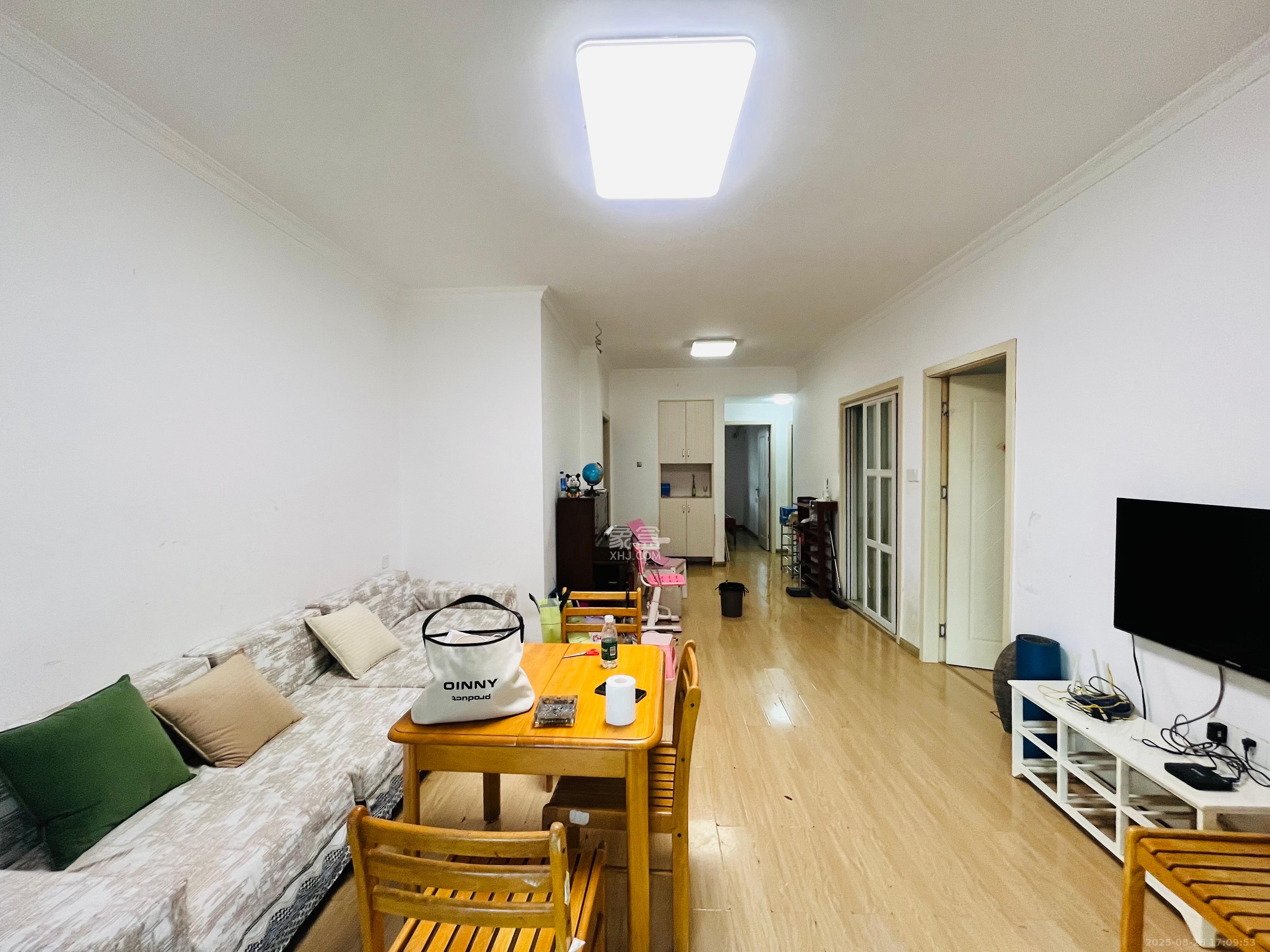 奥林匹克花园贡院一期 3室2厅2卫 2300.0元/月 奥林匹克花园贡院一期 3室2厅2卫 2300.0元/月室内图