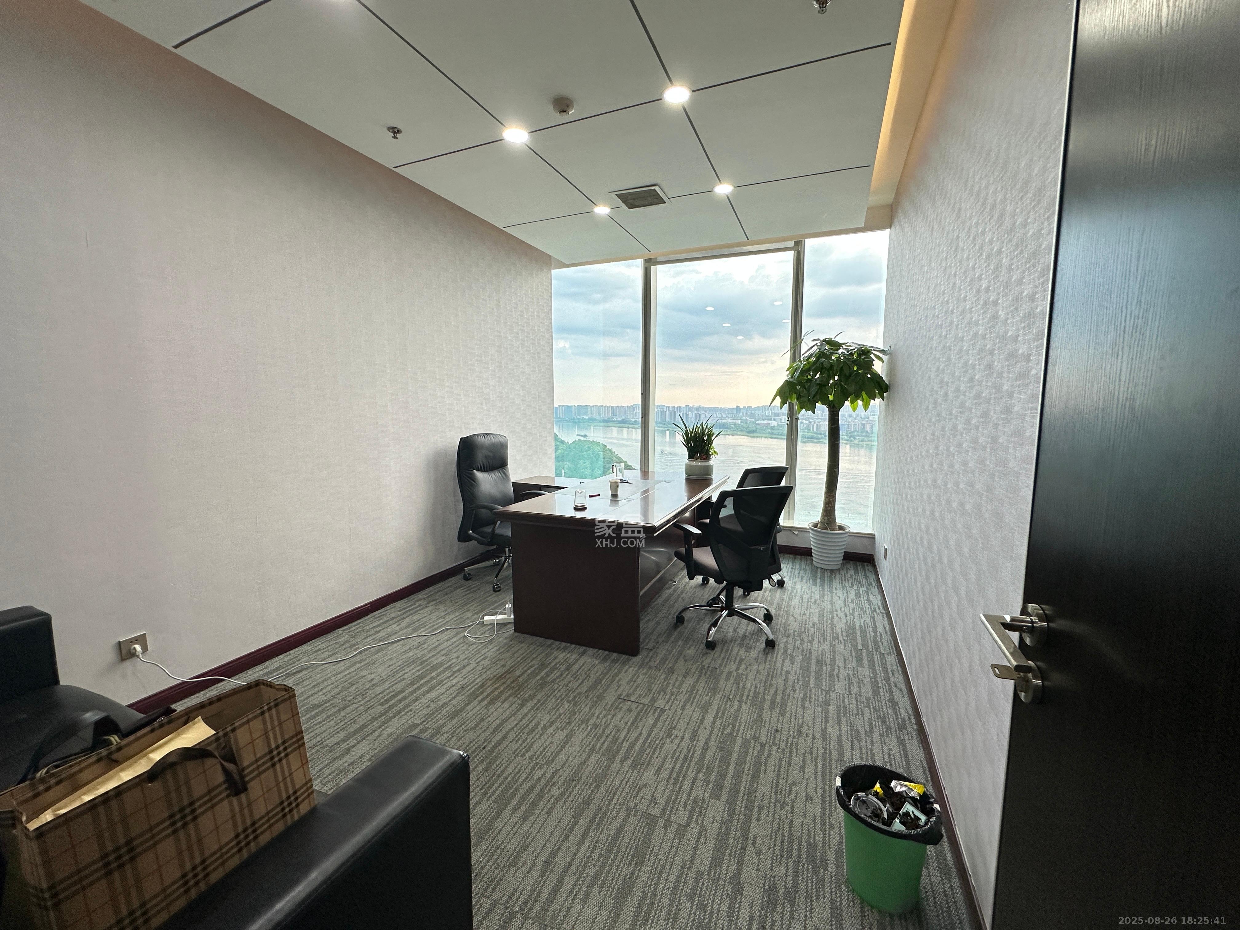 保利国际广场   75.54㎡      12800.0元/月室内图