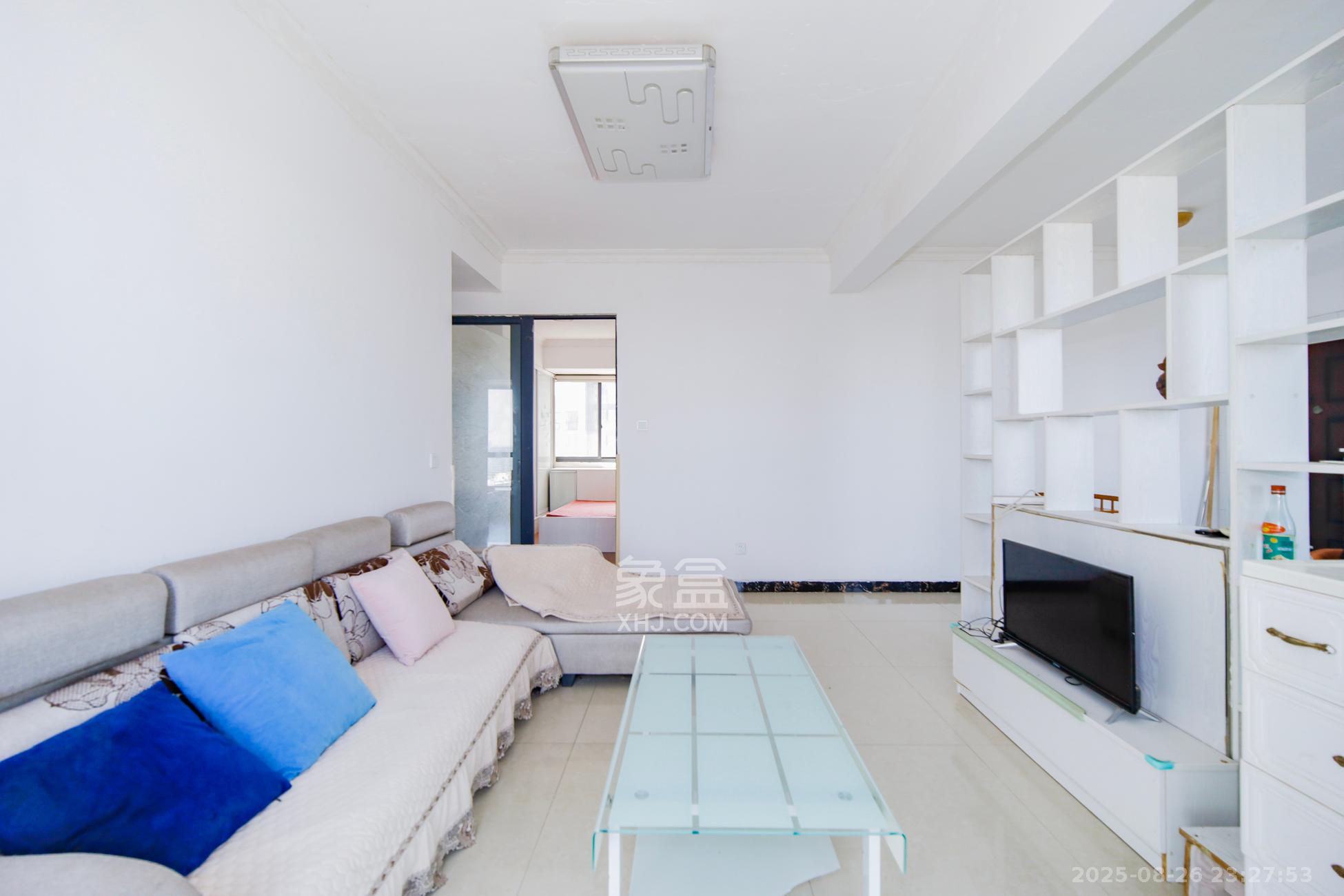 城南故事家园  3室2厅1卫    75.8万客厅