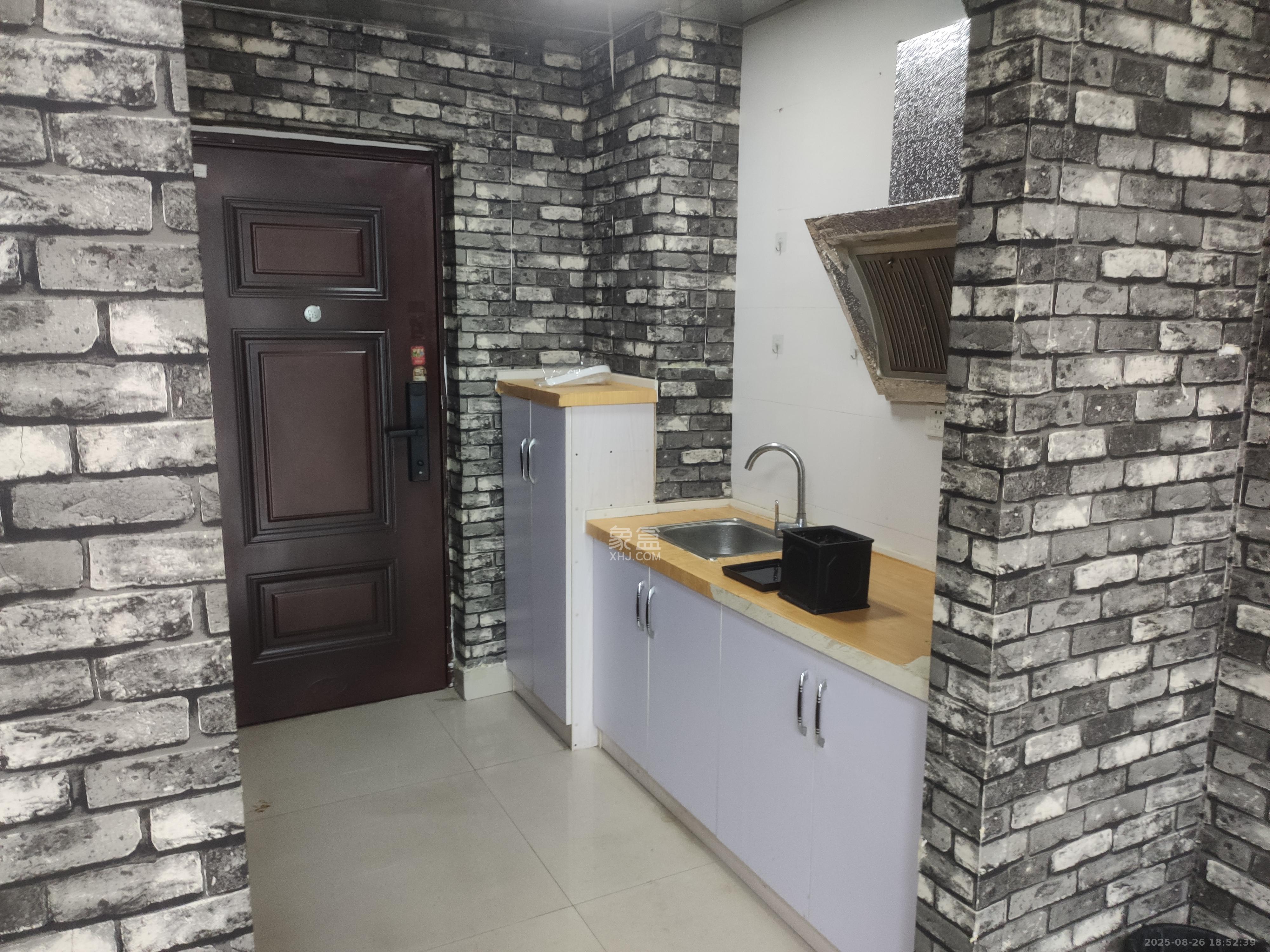 奥克斯广场 1室1厅1卫 1600.0元/月 奥克斯广场 1室1厅1卫 1600.0元/月室内图