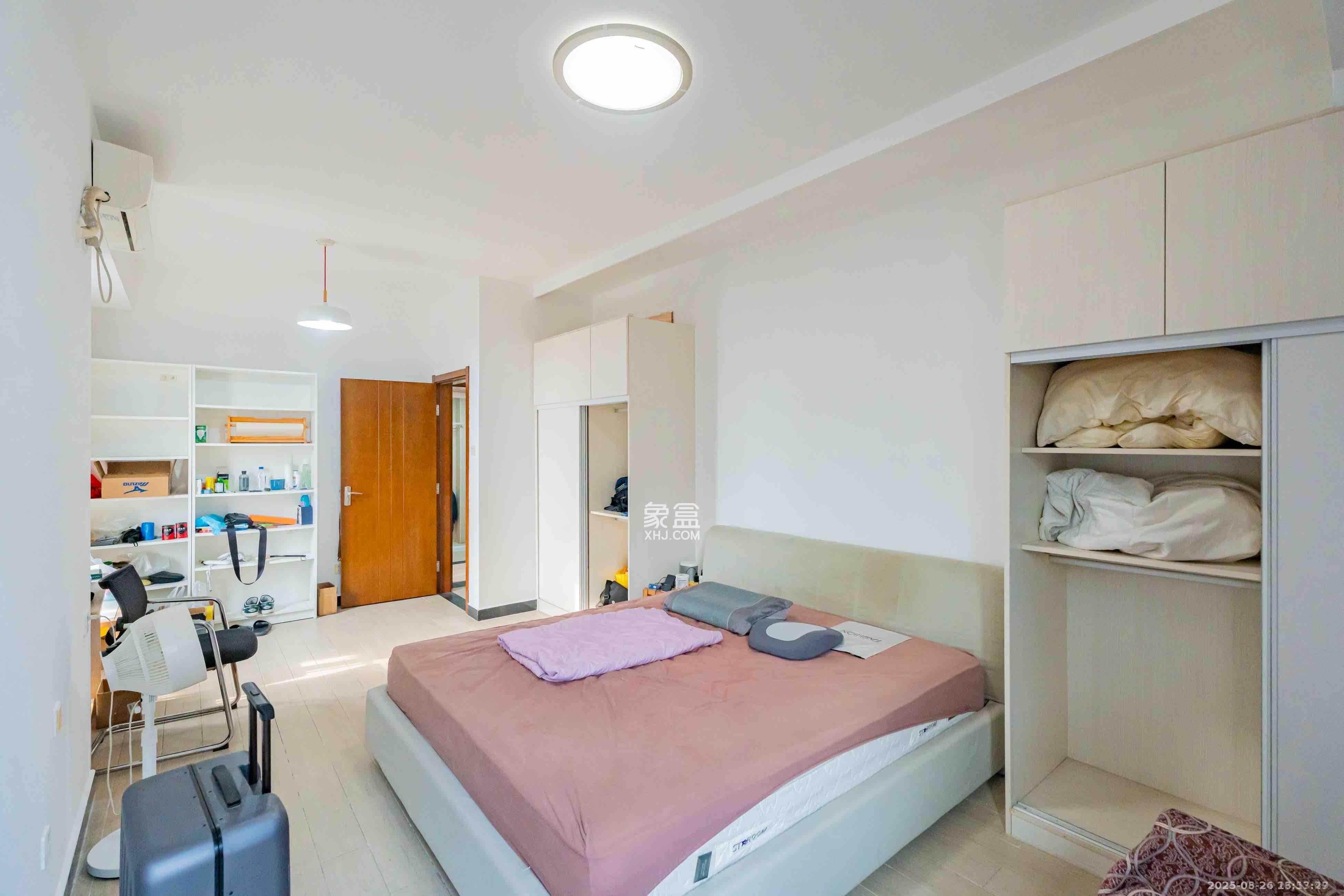 藏珑湖上国际花园 2室2厅1卫 2500.0元/月 藏珑湖上国际花园 2室2厅1卫 2500.0元/月室内图