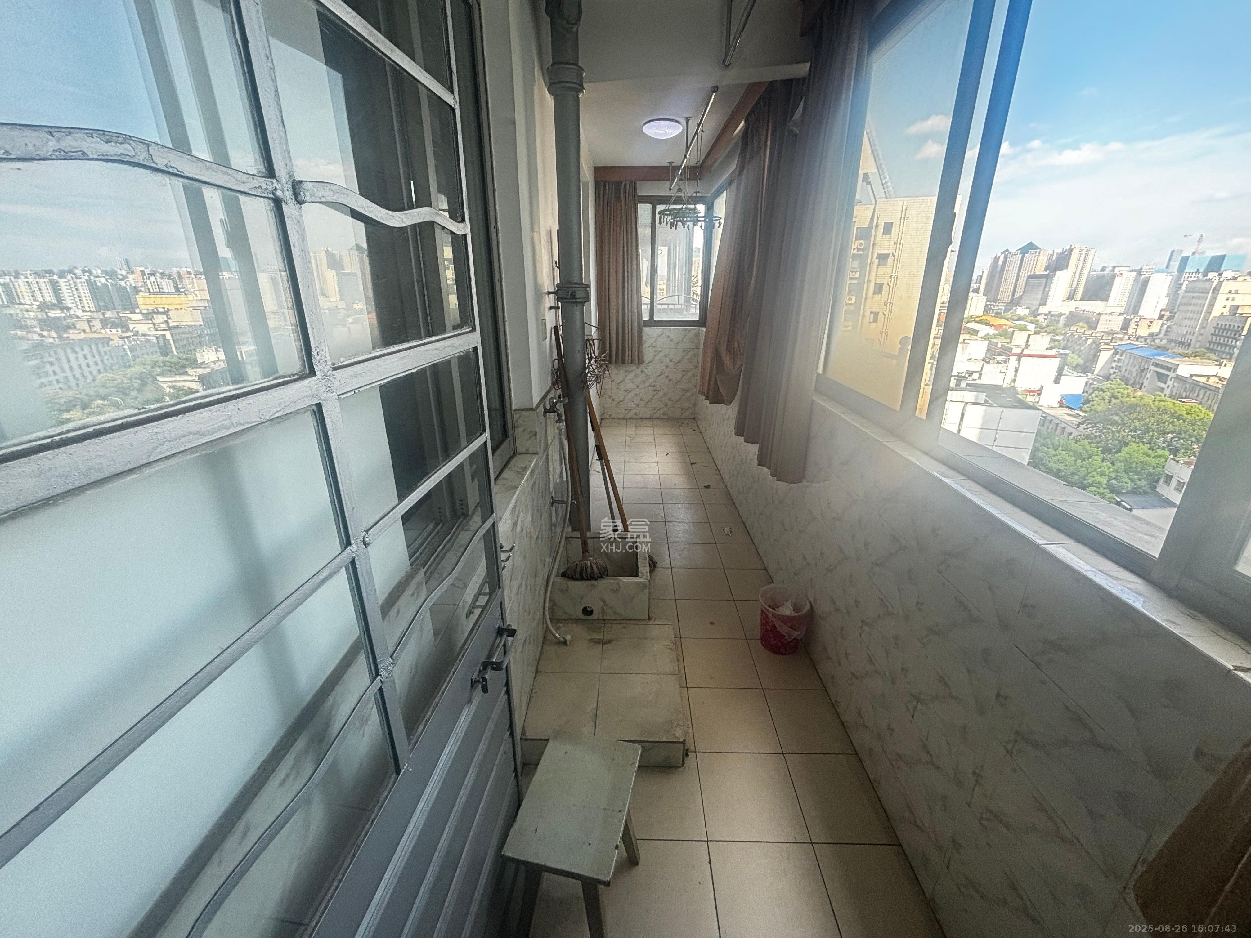 中国铝业单位宿舍 1室0厅0卫 1800.0元/月 中国铝业单位宿舍 1室0厅0卫 1800.0元/月室内图