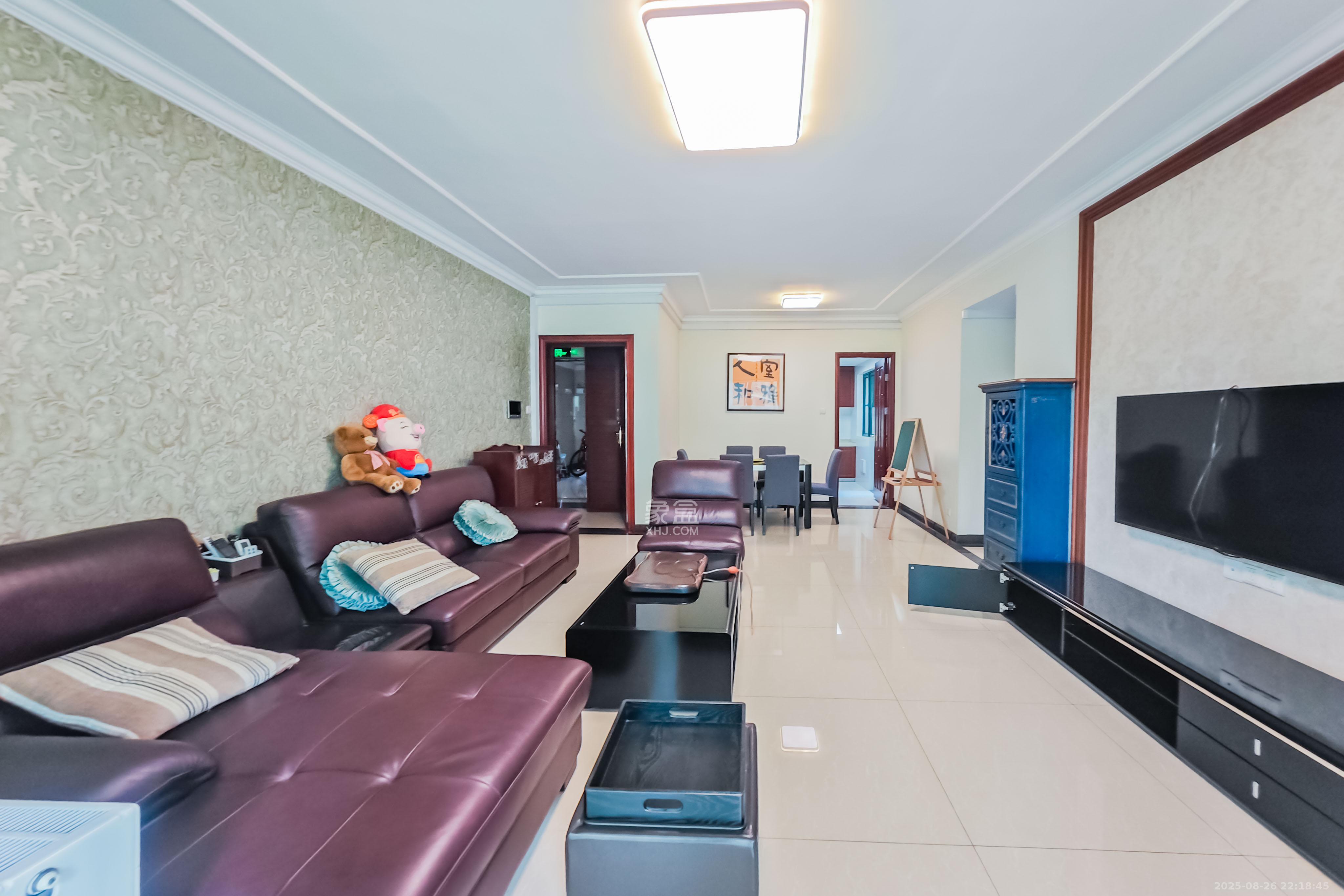 恒大绿洲  4室2厅2卫    145.0万 恒大绿洲  4室2厅2卫    145.0万客厅