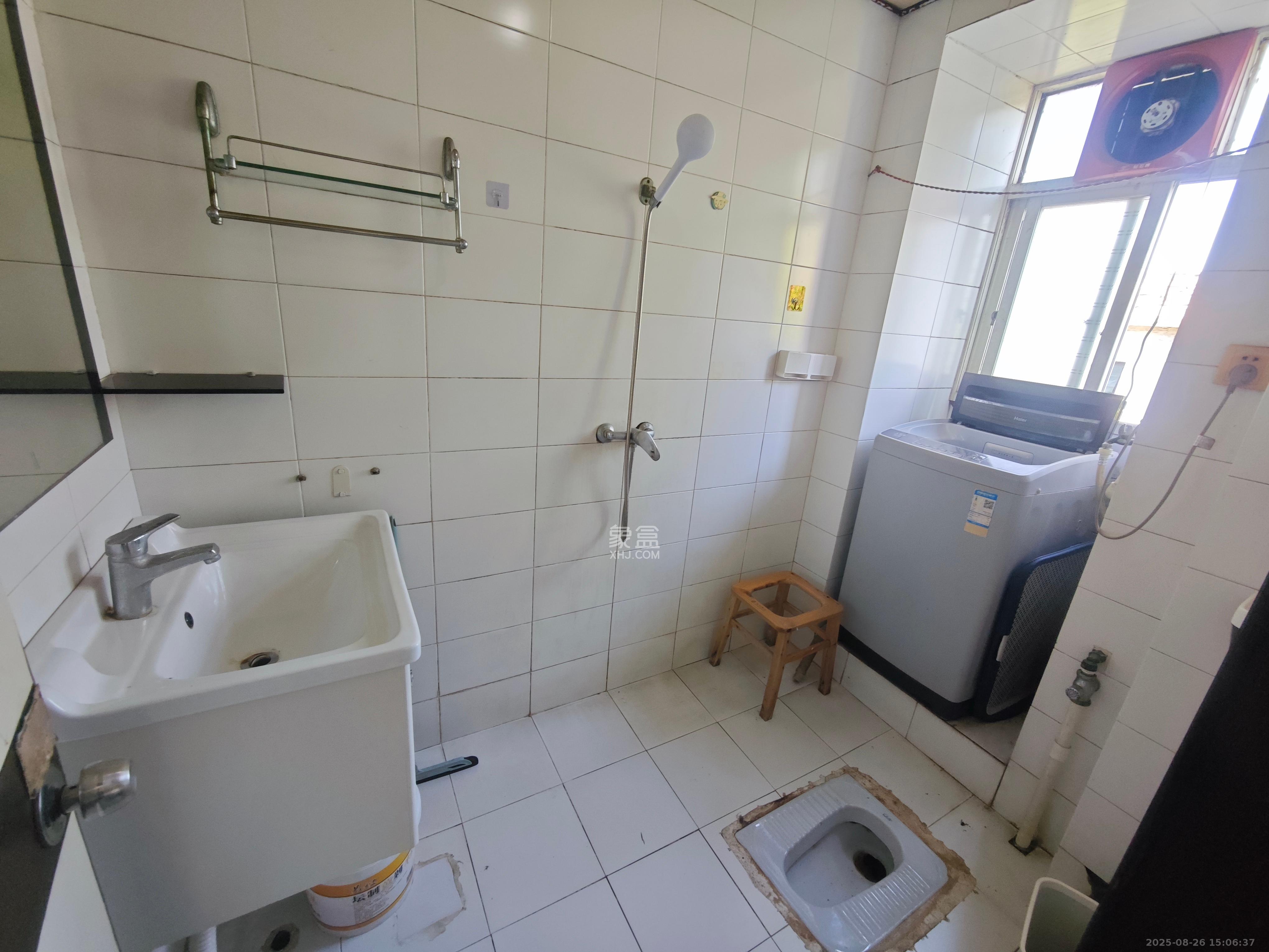 建湘新村  3室2厅1卫   1250.00元/月室内图