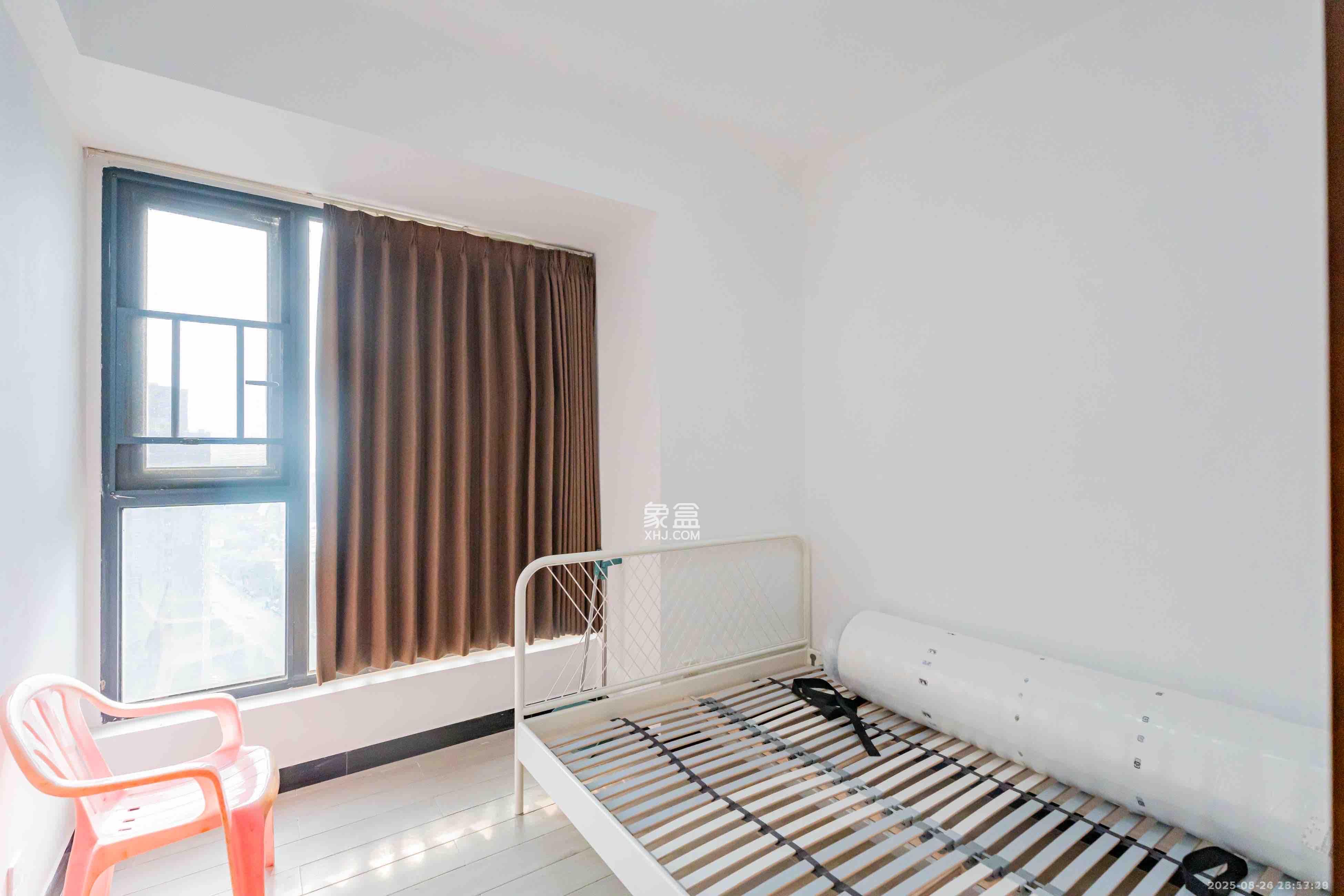 藏珑湖上国际花园 2室2厅1卫 2500.0元/月 藏珑湖上国际花园 2室2厅1卫 2500.0元/月室内图