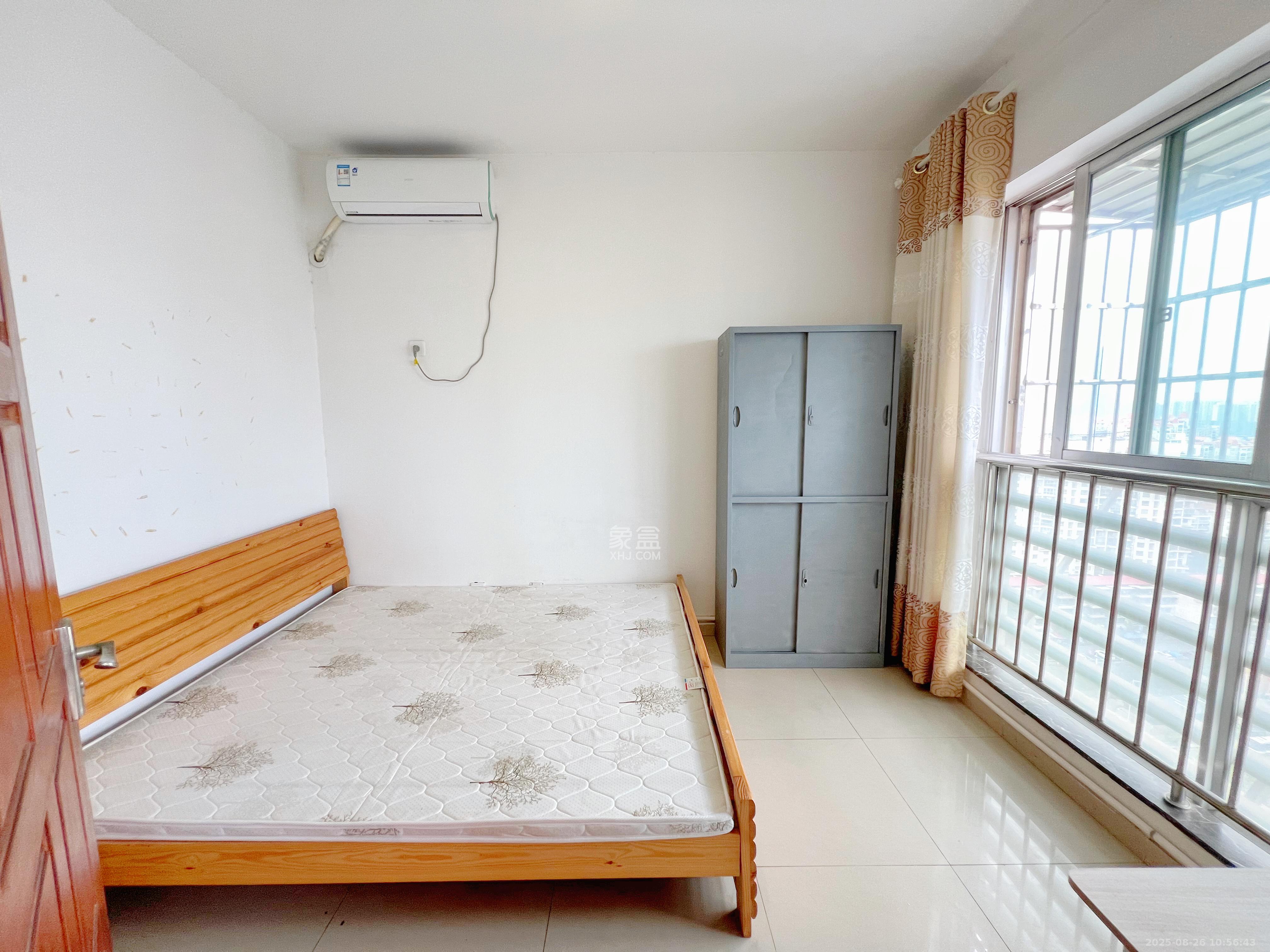 华菱新城地标  2室2厅1卫    1600.0元/月 华菱新城地标  2室2厅1卫    1600.0元/月室内图