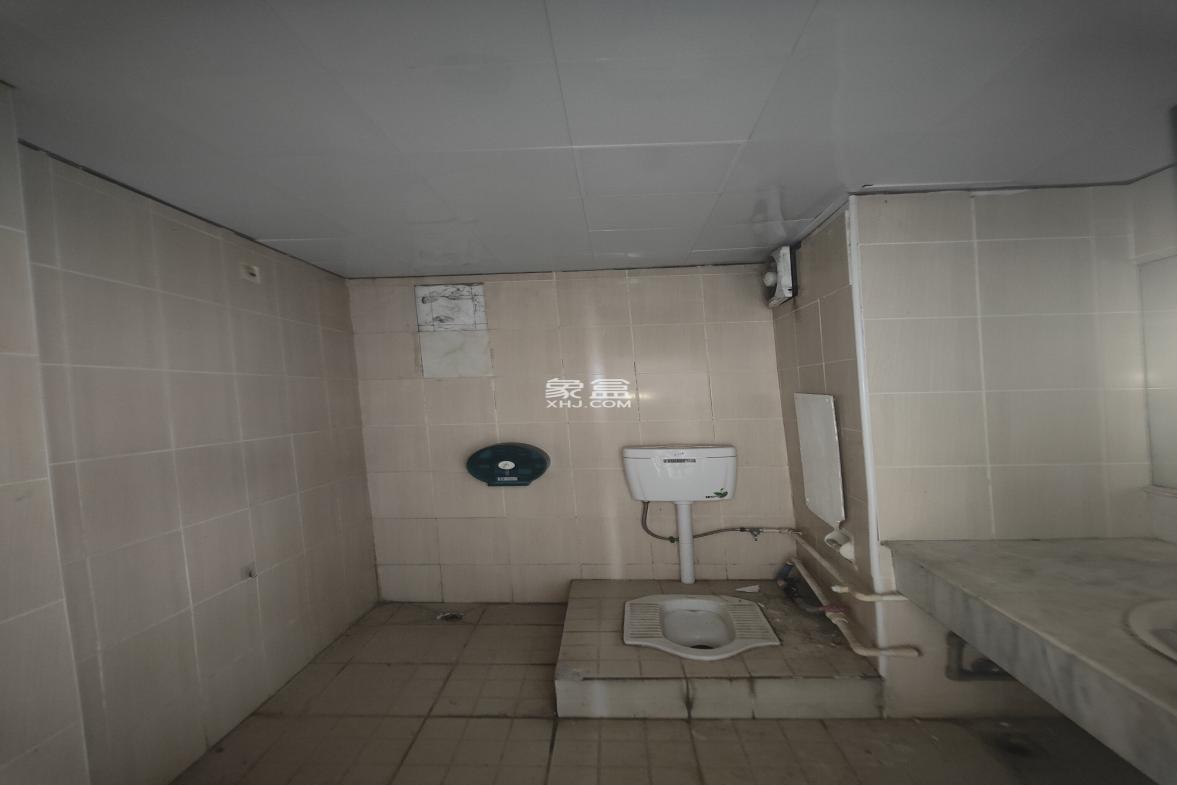 金都花园 4室2厅2卫 188.0万 金都花园 4室2厅2卫 188.0万室内图